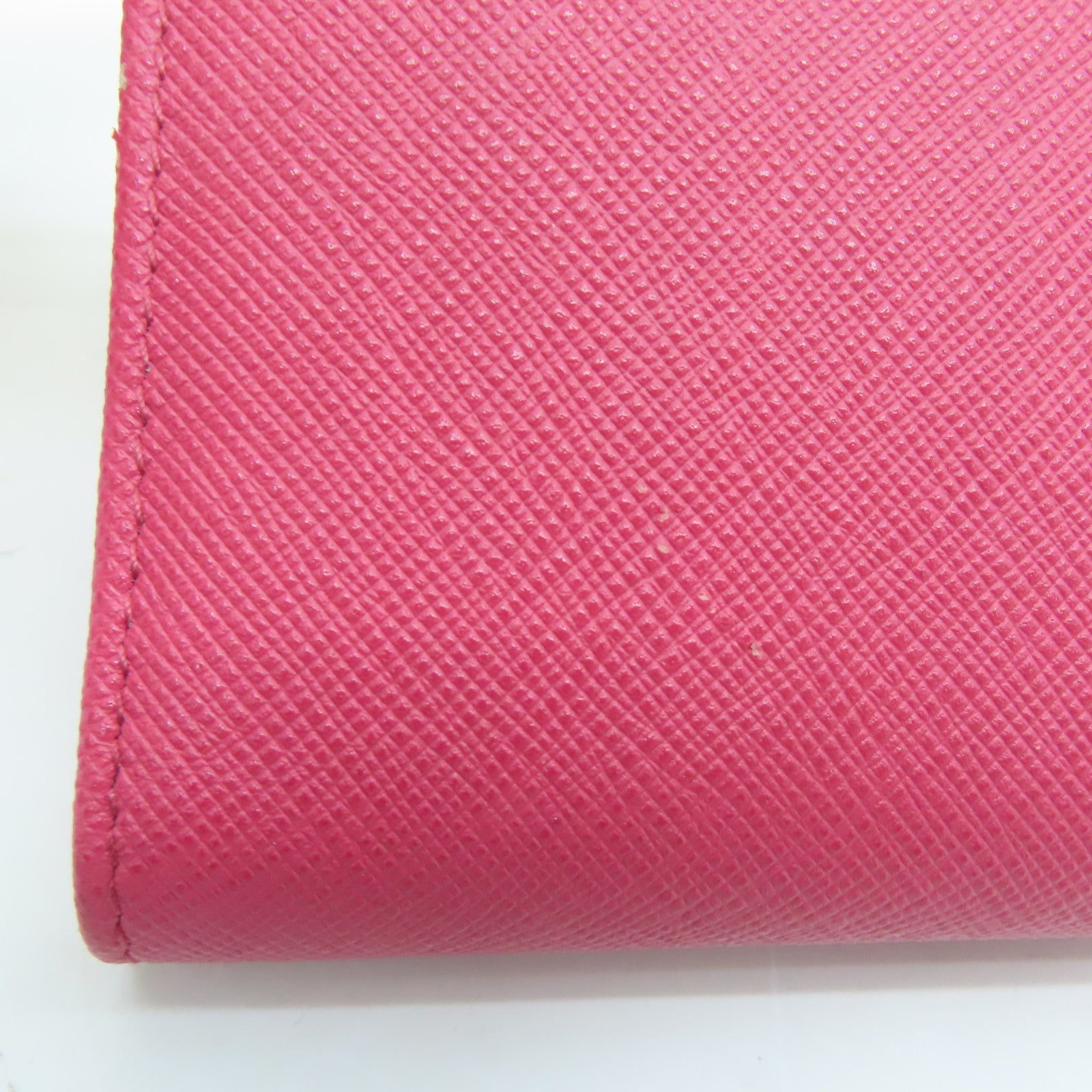 PRADA Saffiano皮革Wallet金扣钱包粉红色