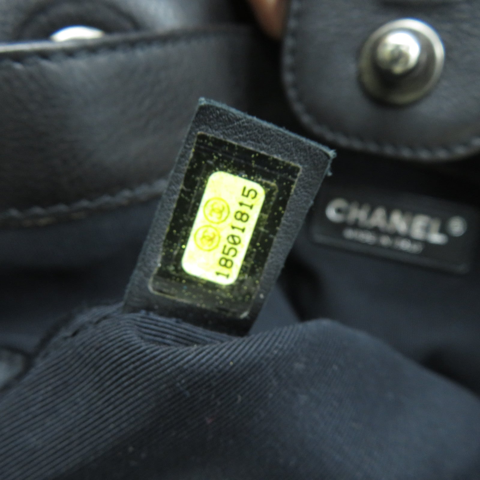 CHANEL 牛皮皮革Boy Chain Shoulder Bag銀扣鏈帶肩背袋黑色