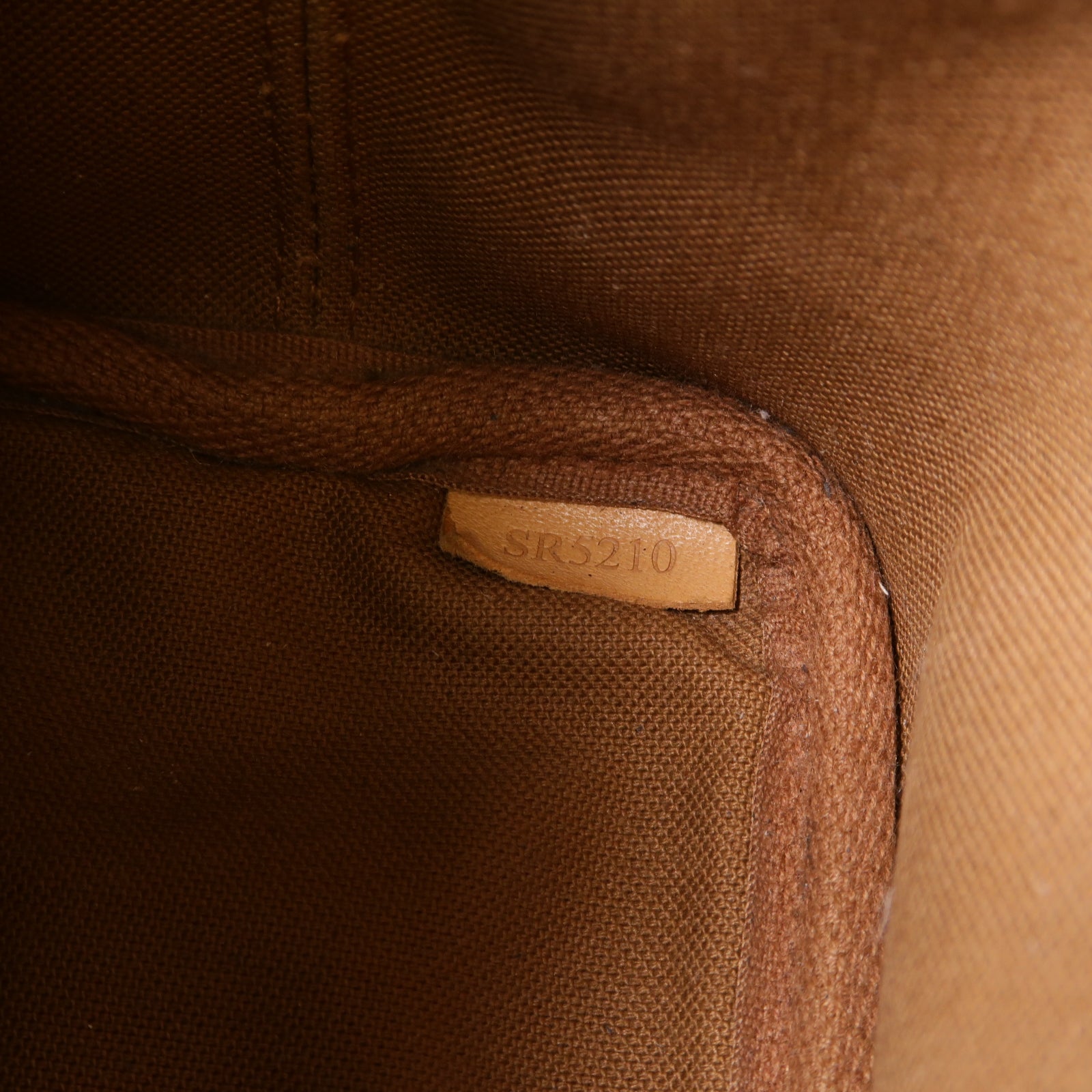LOUIS VUITTON Monogram Nano Noe金扣肩背袋啡色
