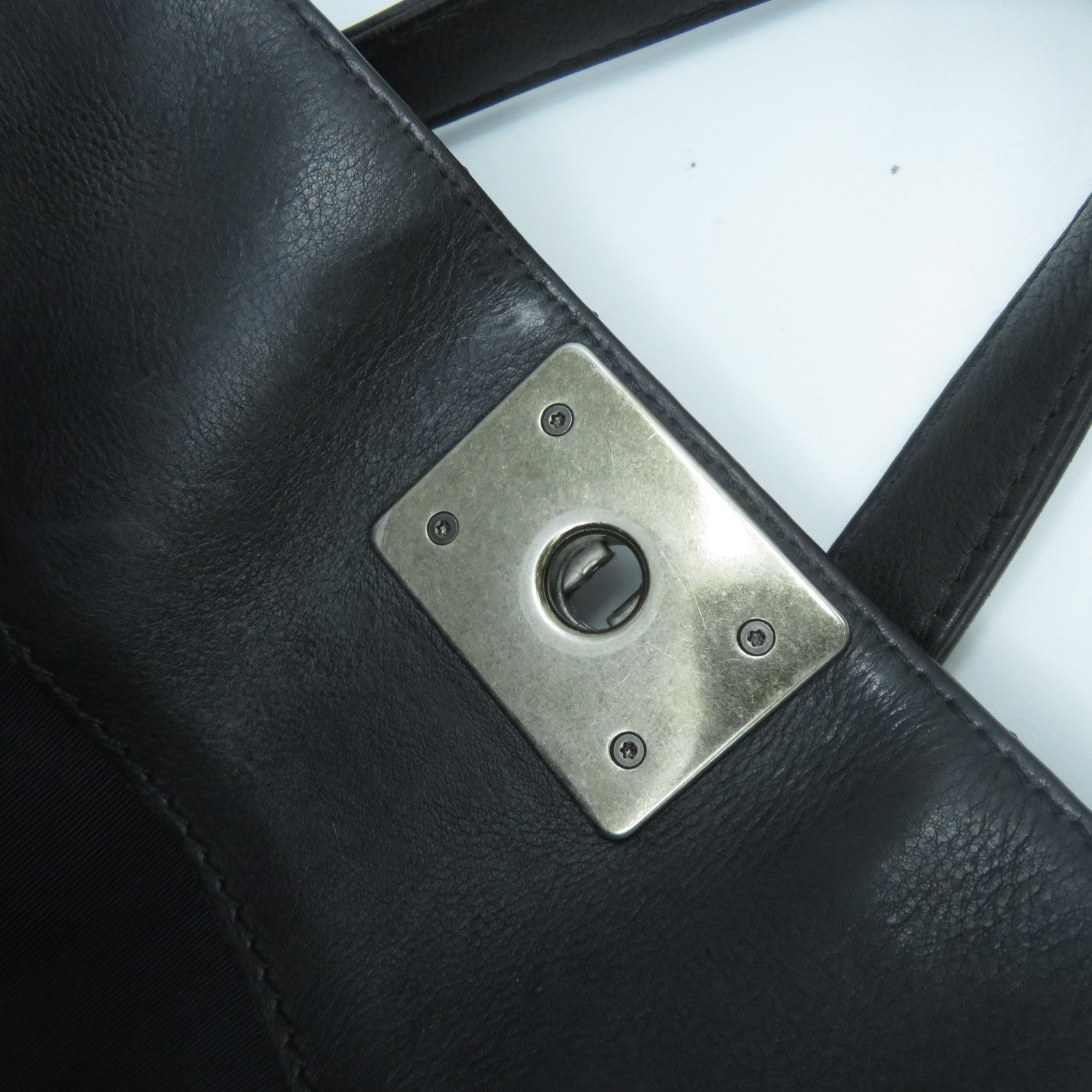 CHANEL 牛皮皮革Boy Chain Shoulder Bag銀扣鏈帶肩背袋黑色