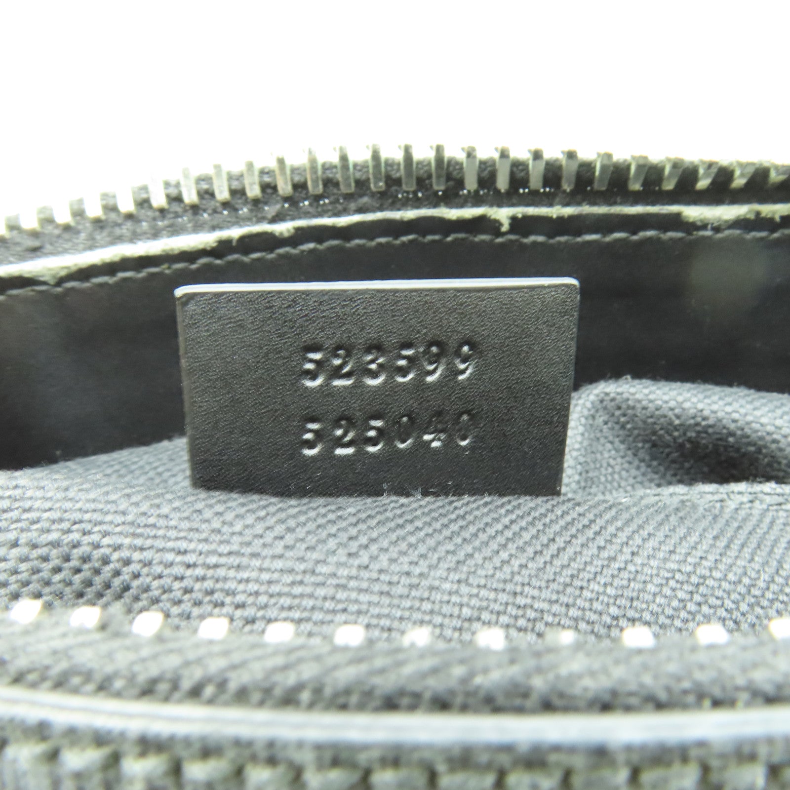 GUCCI 塗層帆布/牛皮皮革GG Supreme Messenger Bag銀扣肩背袋黑色