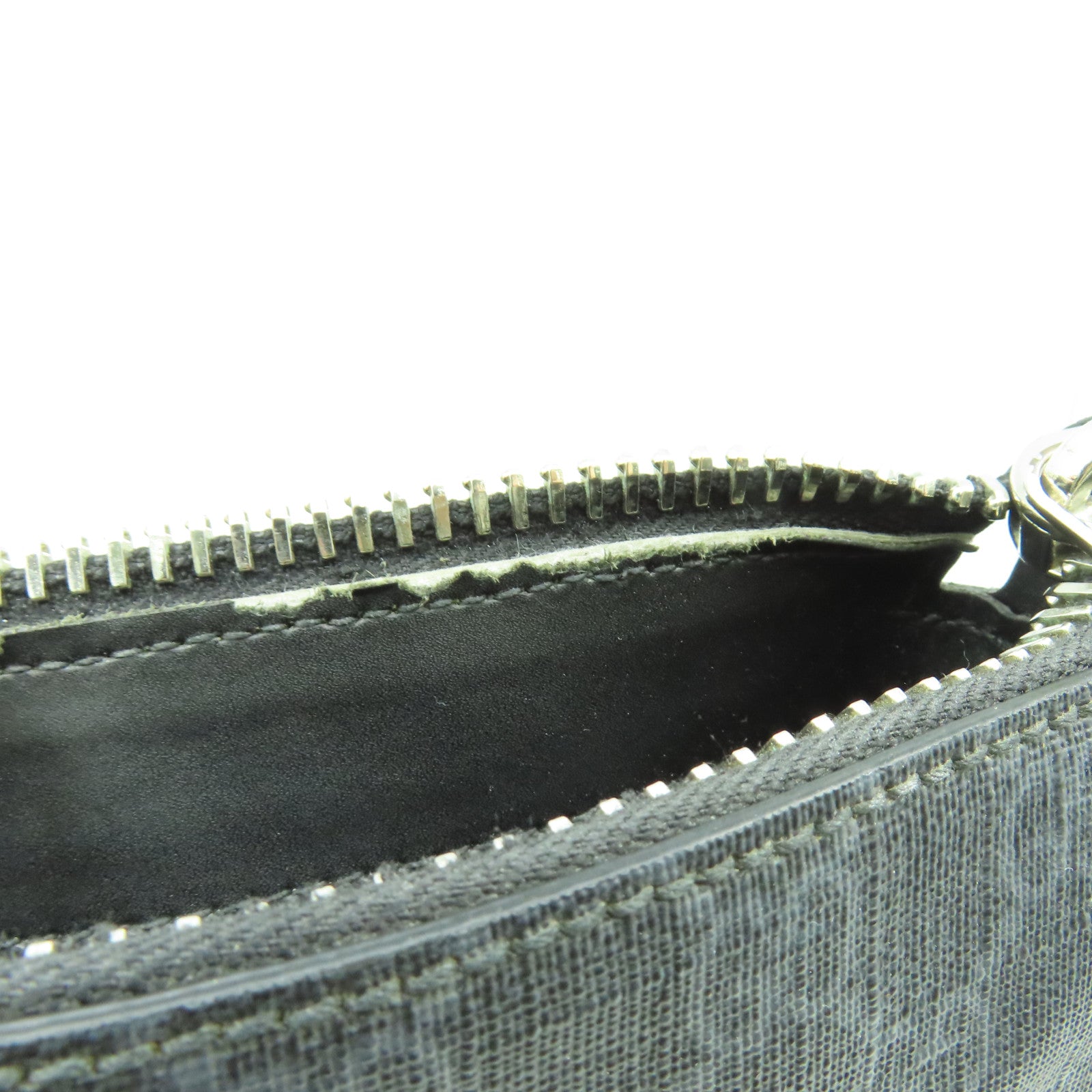 GUCCI 塗層帆布/牛皮皮革GG Supreme Messenger Bag銀扣肩背袋黑色