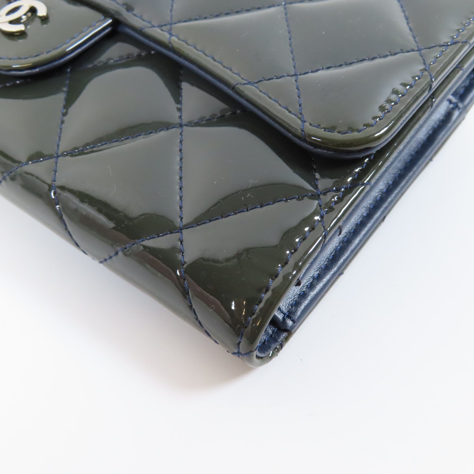CHANEL 菱格漆皮皮革Long Wallet銀扣長錢包深藍色