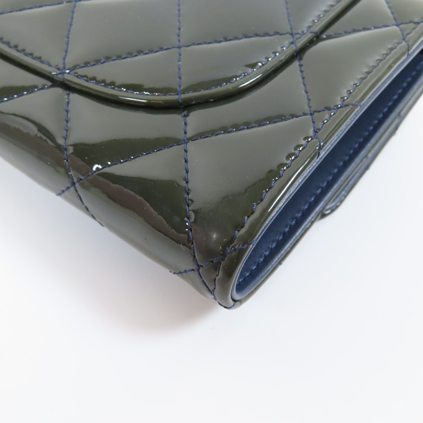 CHANEL 菱格漆皮皮革Long Wallet銀扣長錢包深藍色