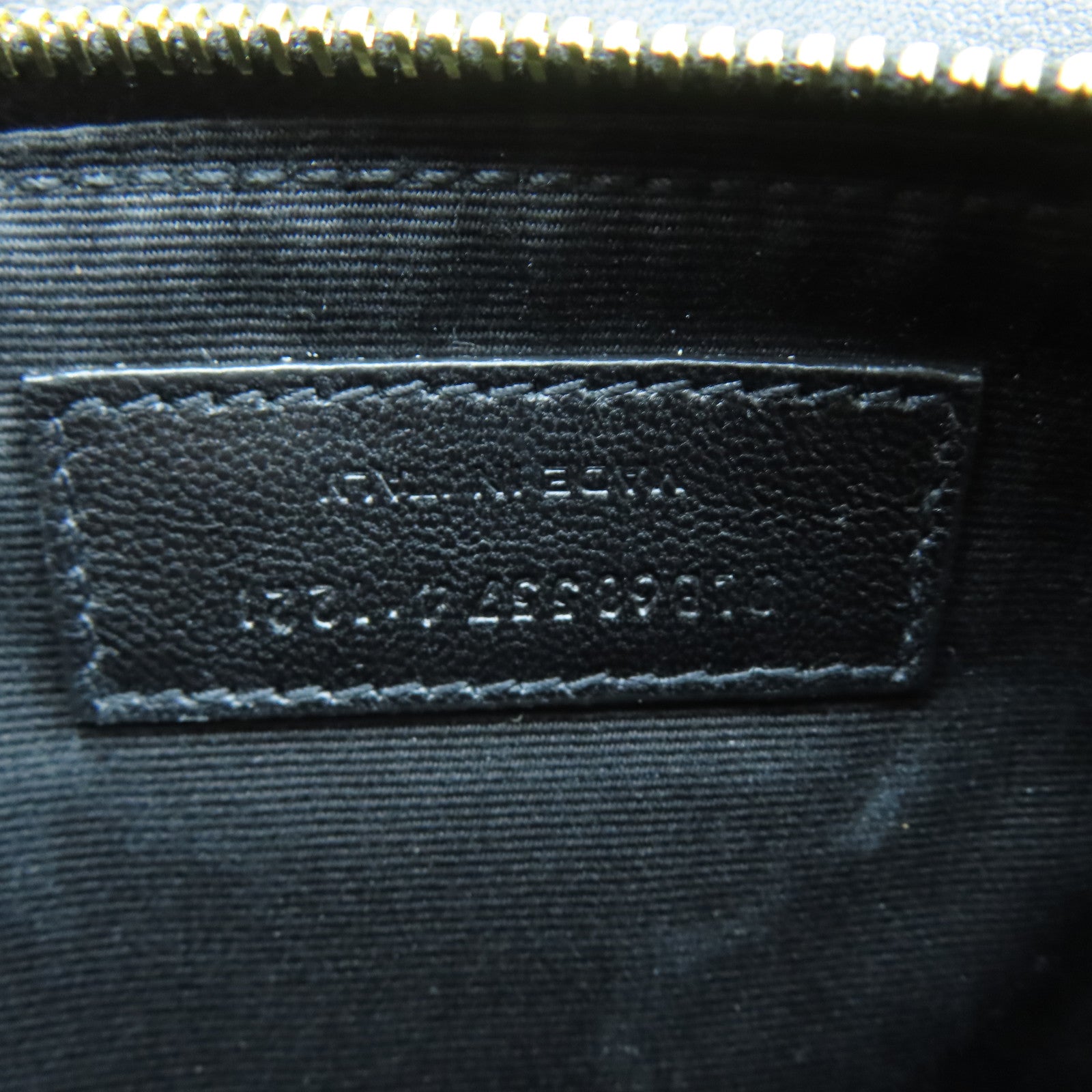 SAINT LAURENT 牛皮皮革Shoulder Bag金扣肩背袋黑色