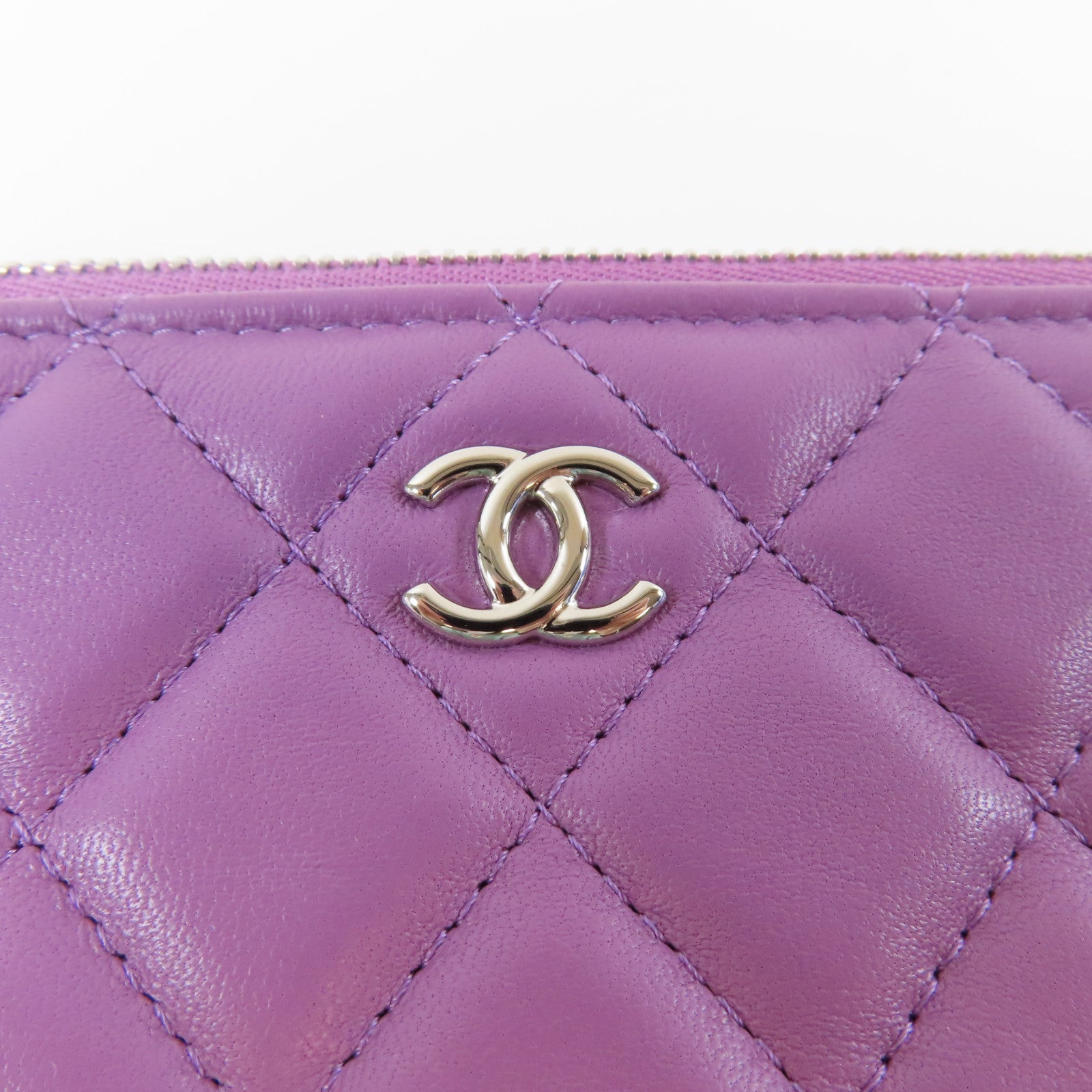 CHANEL 菱格羊皮皮革Pouch銀扣小袋紫色