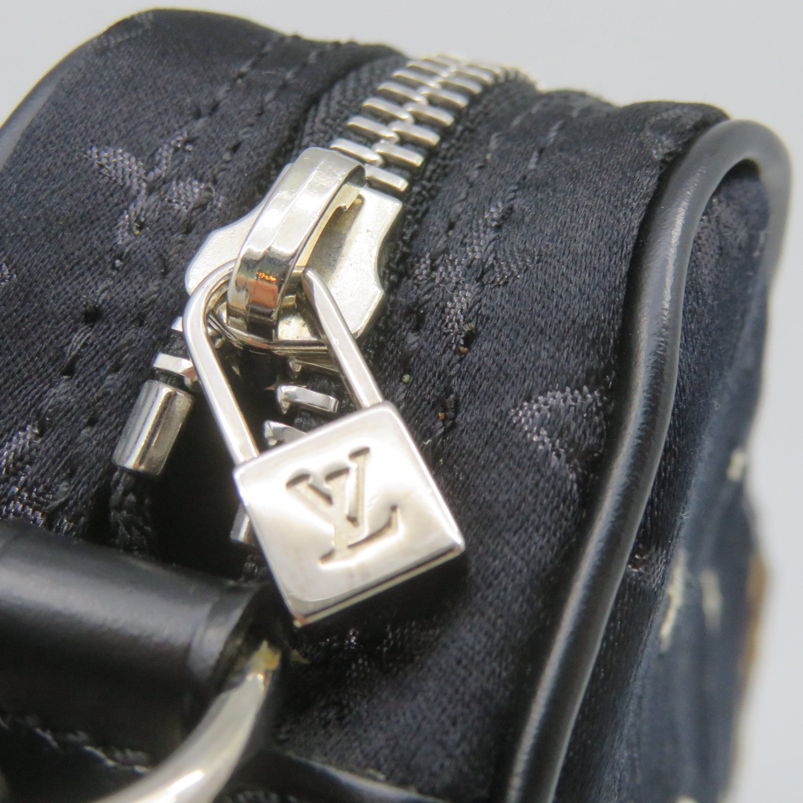 LOUIS VUITTON Monogram-Mini Conte De Fees Pouch Shoulder Bag黑色