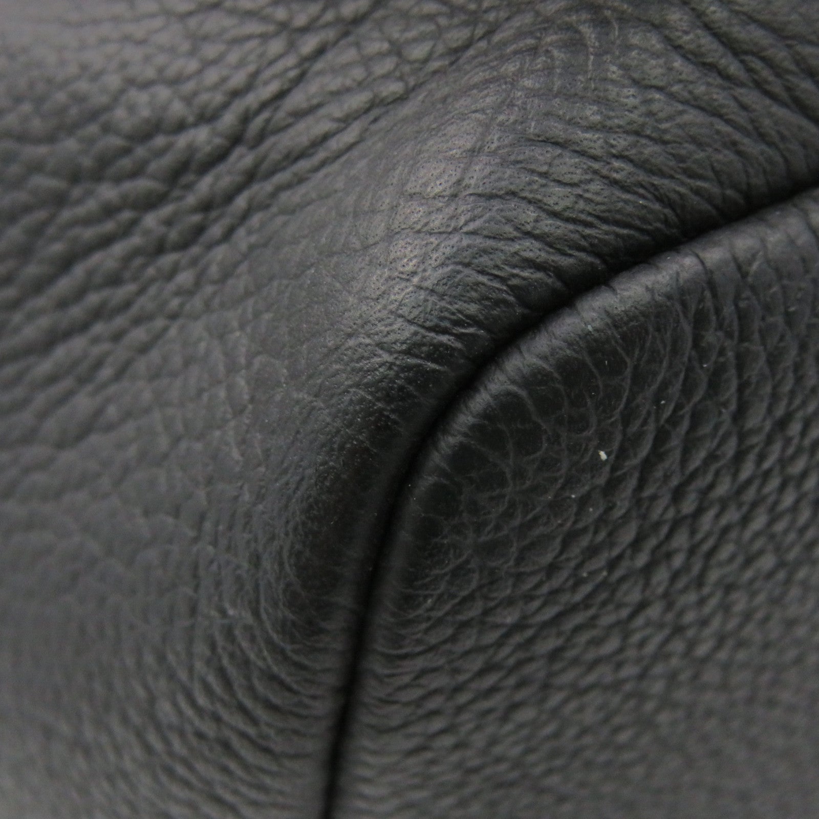 LOUIS VUITTON Grained Calf Takeoff Backpack背包黑色