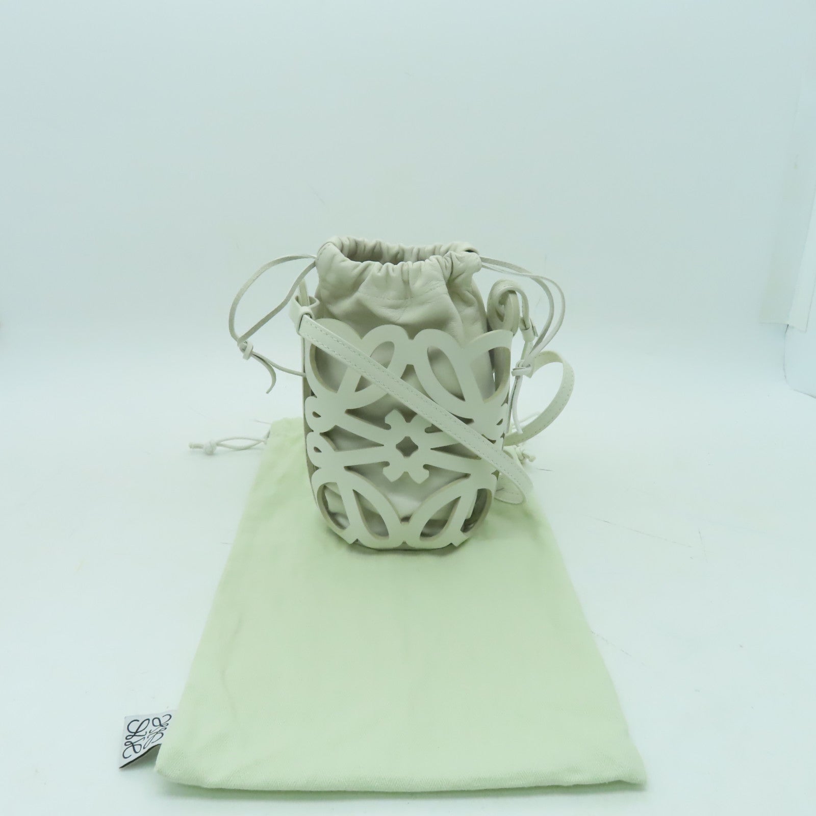 LOEWE 牛皮皮革Shoulder Bag肩背袋白色