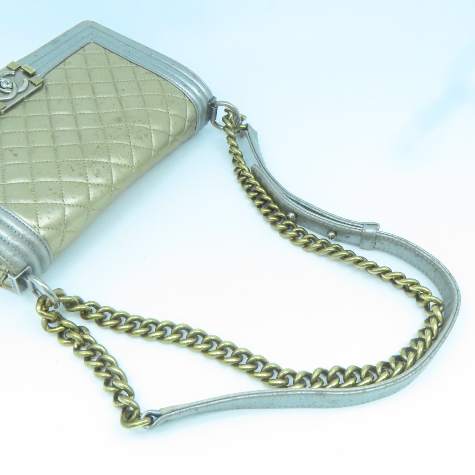 CHANEL 【激減優惠】菱格牛皮皮革Boy Chanel銀扣鏈帶肩背袋金色/銀色