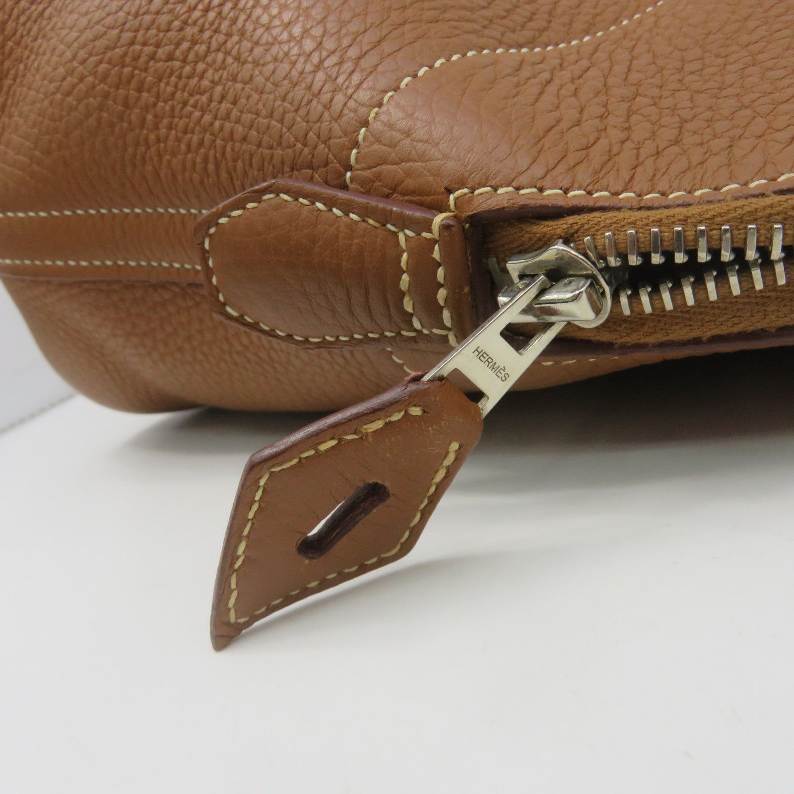 HERMES 【激減優惠】Clemence皮革Bolide 31銀扣手挽袋啡色