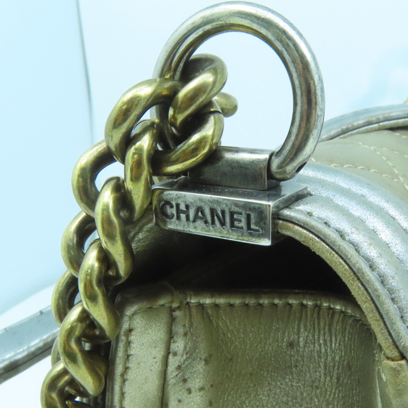 CHANEL 【激減優惠】菱格牛皮皮革Boy Chanel銀扣鏈帶肩背袋金色/銀色