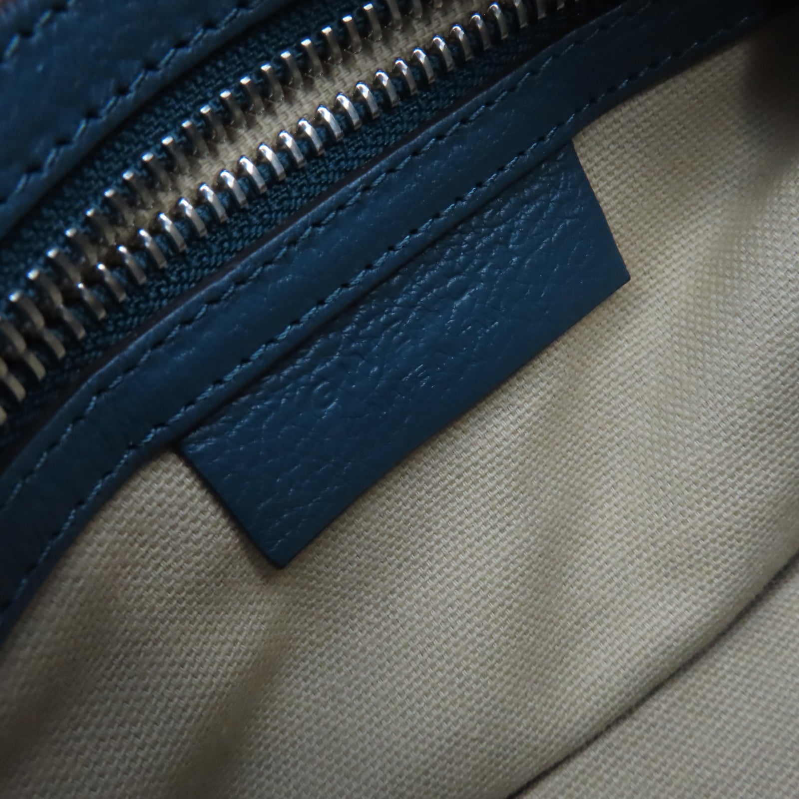 GIVENCHY 牛皮皮革Mini Pandora Shoulder Bag肩背袋綠藍色