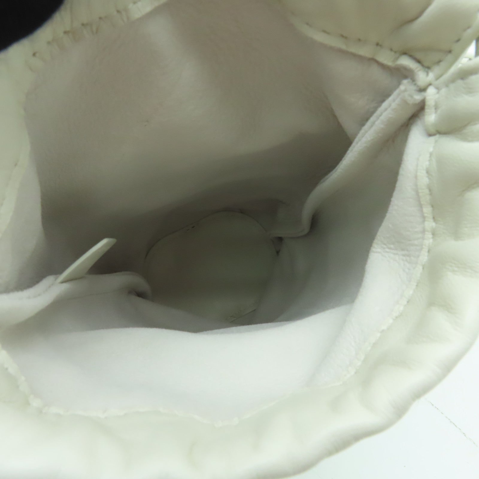 LOEWE 牛皮皮革Shoulder Bag肩背袋白色