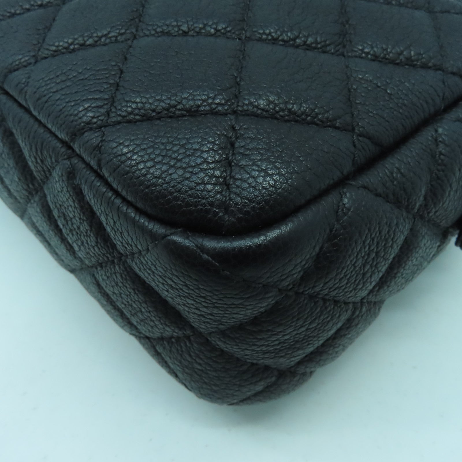 CHANEL 菱格牛皮皮革Chain Shoulder金扣鏈帶肩背袋黑色
