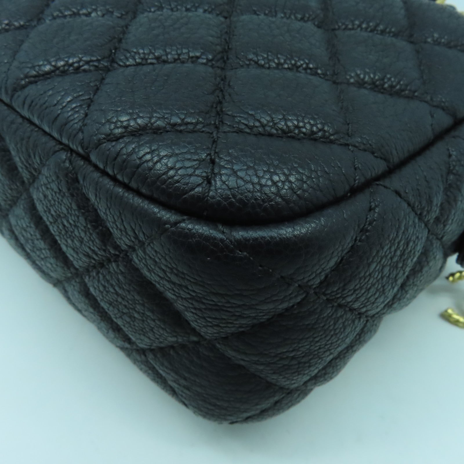 CHANEL 菱格牛皮皮革Chain Shoulder金扣鏈帶肩背袋黑色