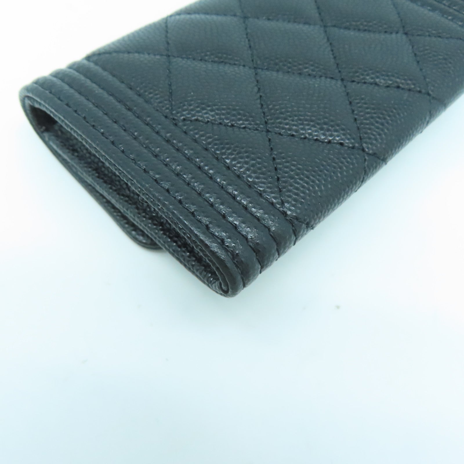 CHANEL 菱格Caviar皮革Boy Card Case金扣卡片套黑色