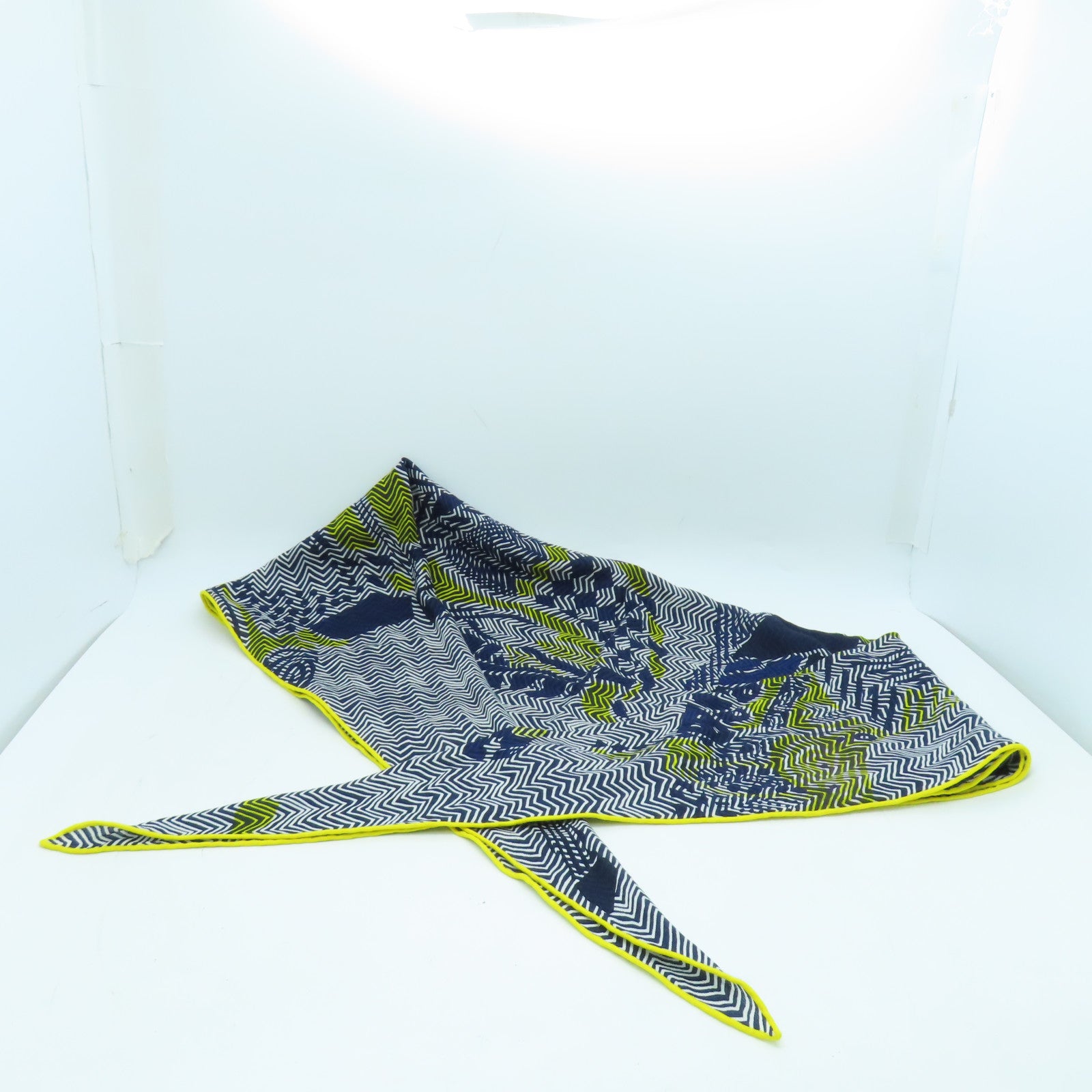 HERMES 【激減優惠】羊絨/絲質Scarf圍巾藍色/黃色