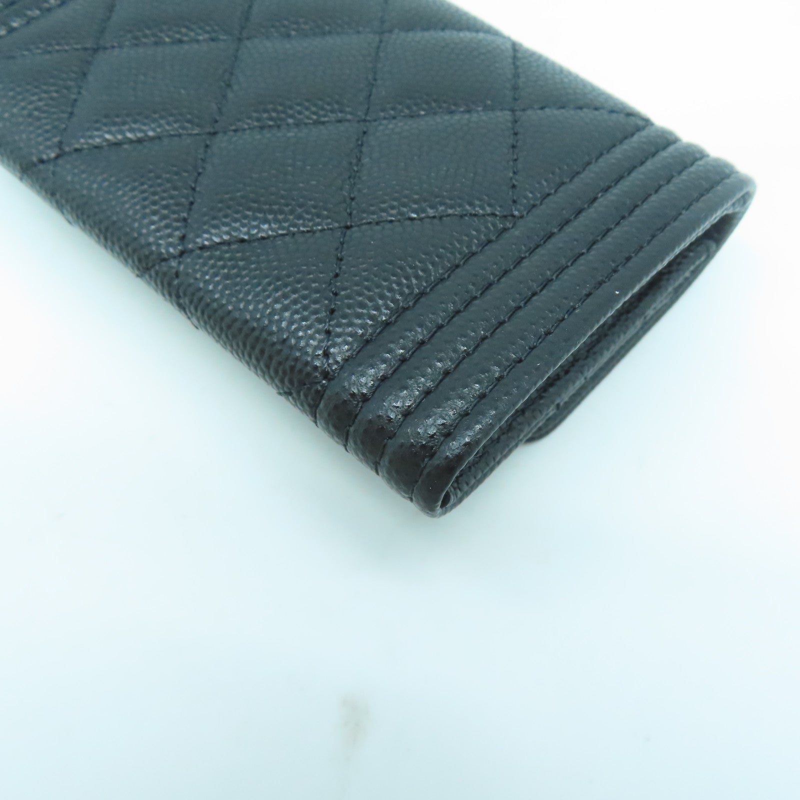 CHANEL 菱格Caviar皮革Boy Card Case金扣卡片套黑色
