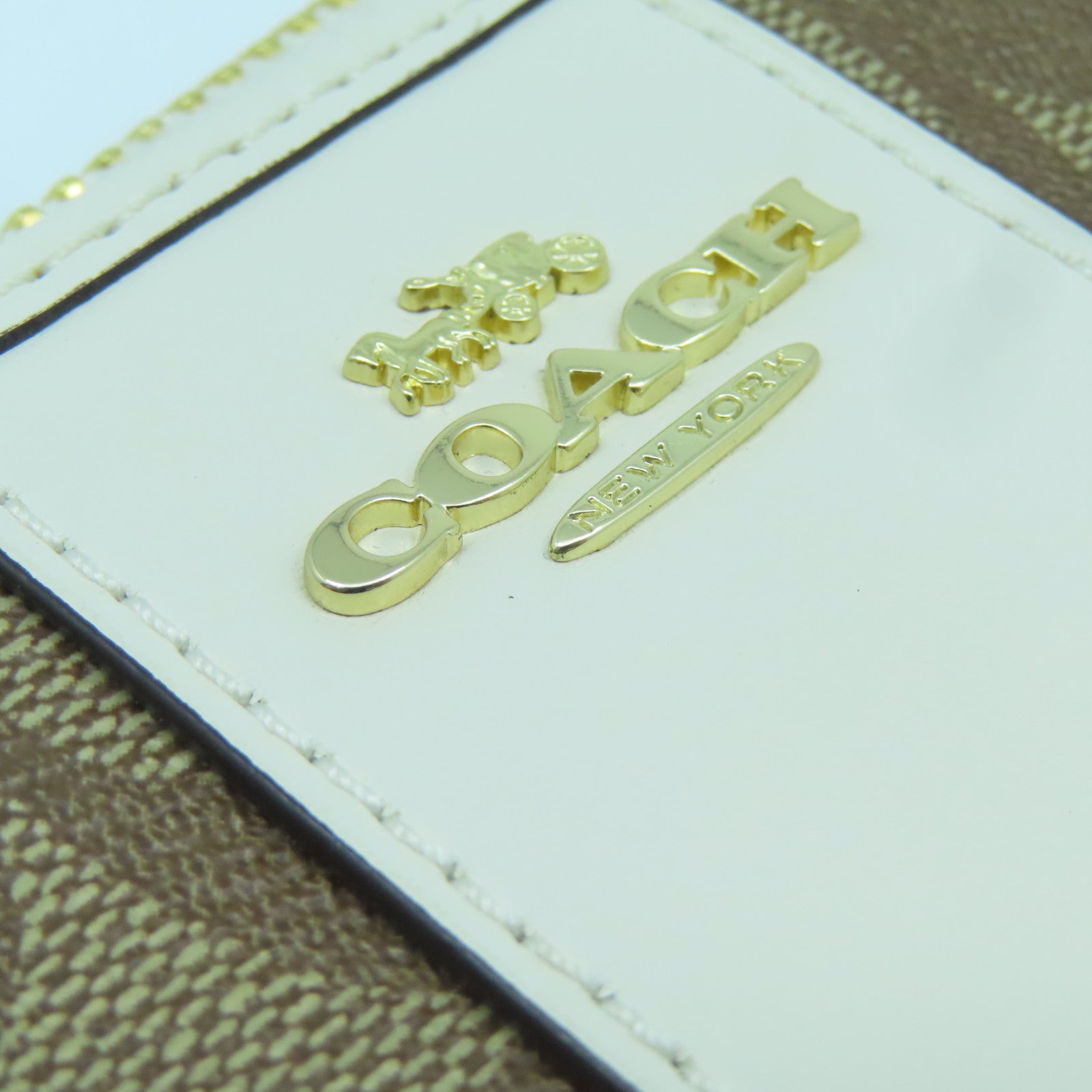 COACH 塗層帆布Long Wallet金扣長錢包啡色白色
