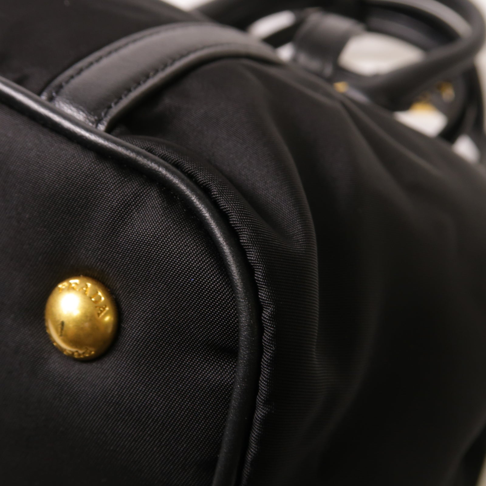 PRADA 尼龍/皮革2 Way Shoulder金扣手挽肩背兩用袋黑色