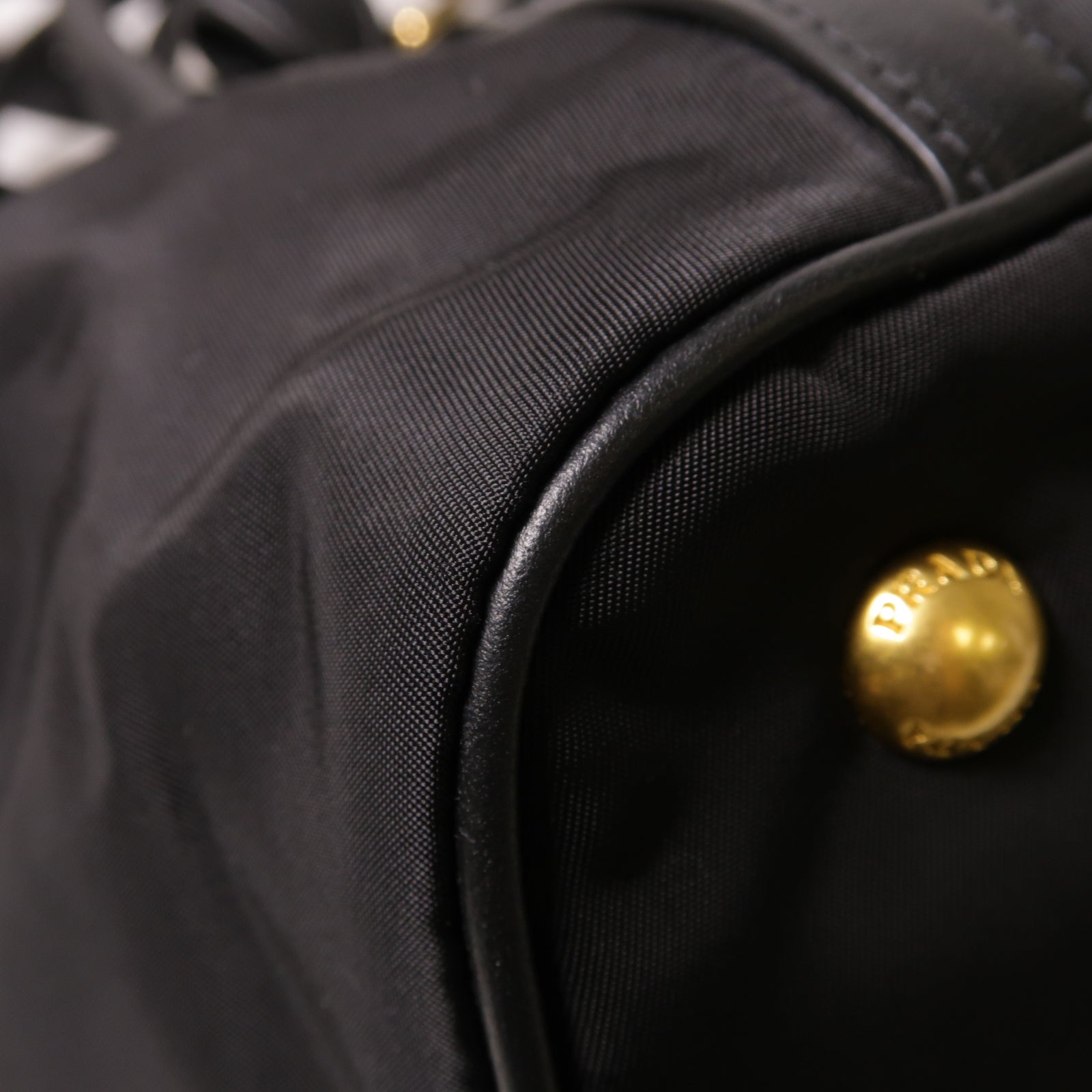 PRADA 尼龍/皮革2 Way Shoulder金扣手挽肩背兩用袋黑色