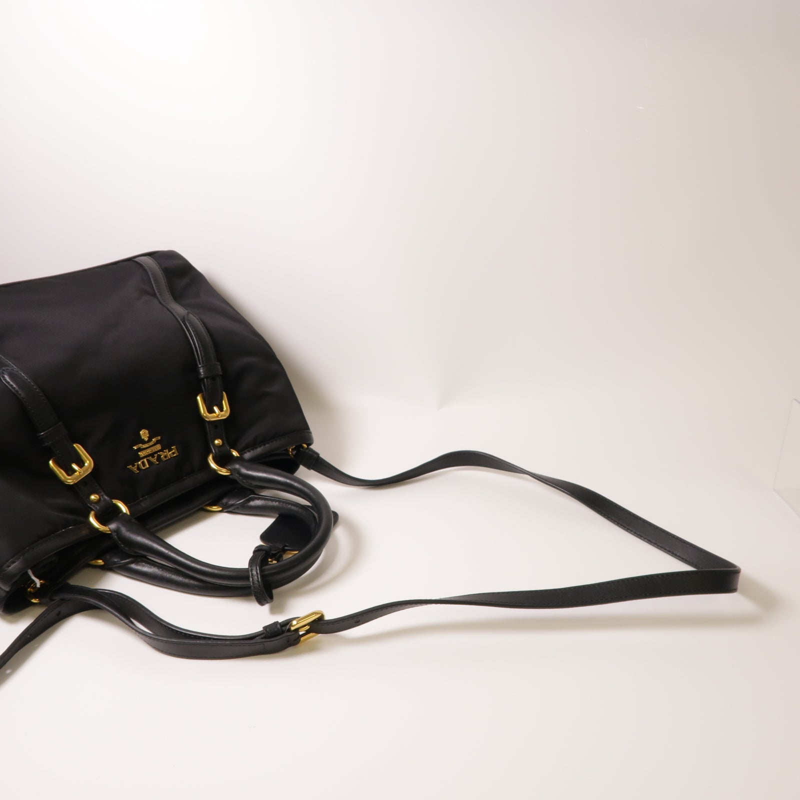 PRADA 尼龍/皮革2 Way Shoulder金扣手挽肩背兩用袋黑色