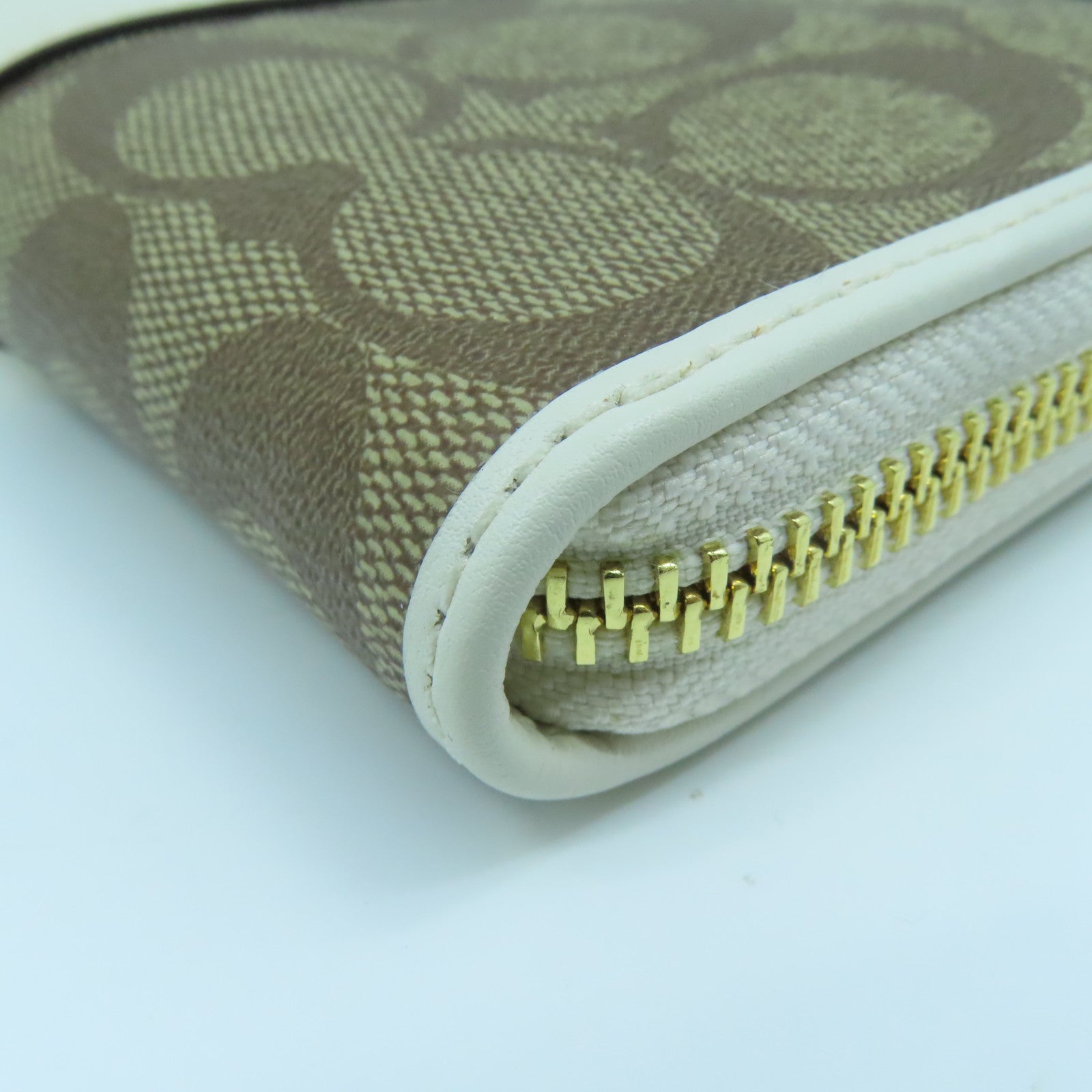 COACH 塗層帆布Long Wallet金扣長錢包啡色白色