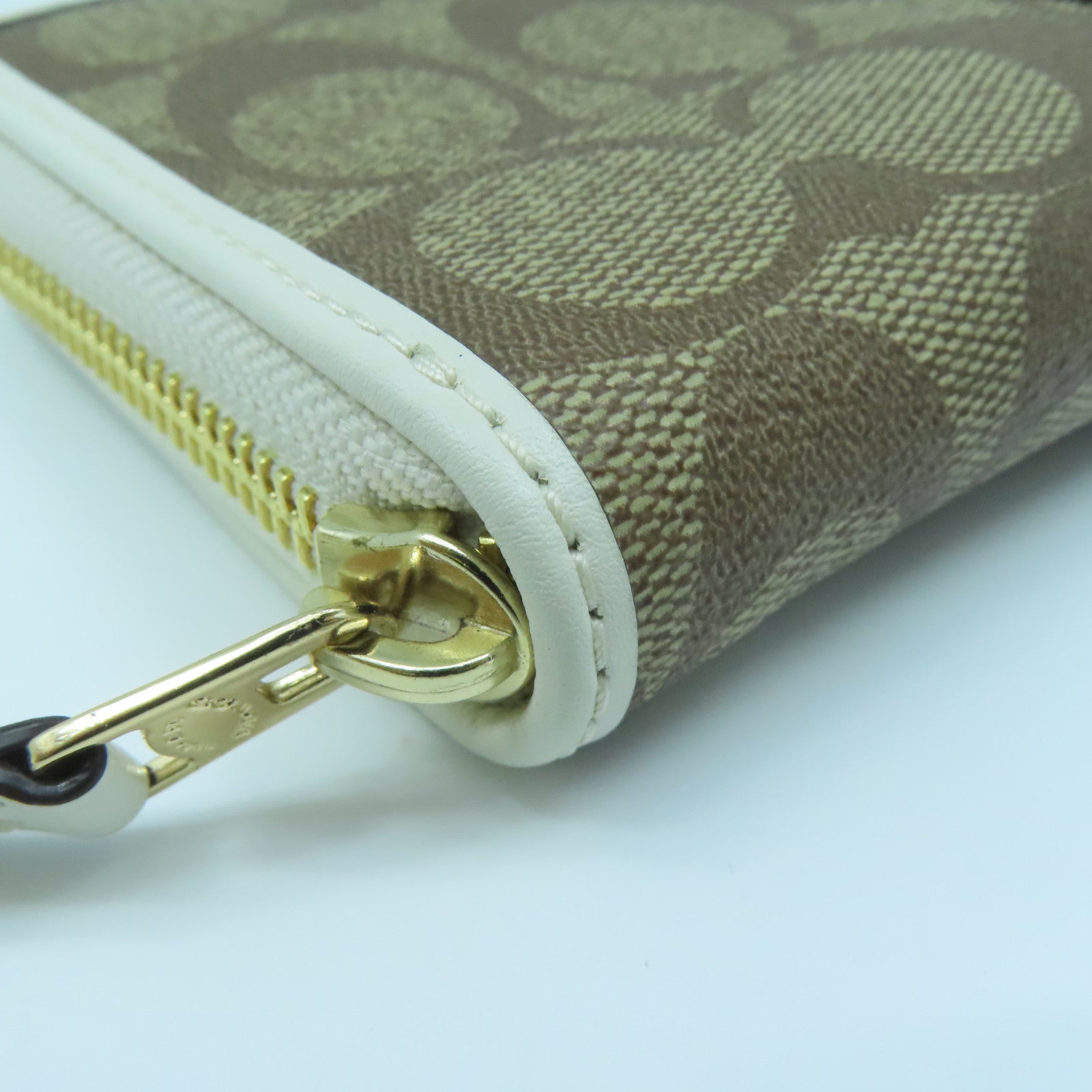 COACH 塗層帆布Long Wallet金扣長錢包啡色白色