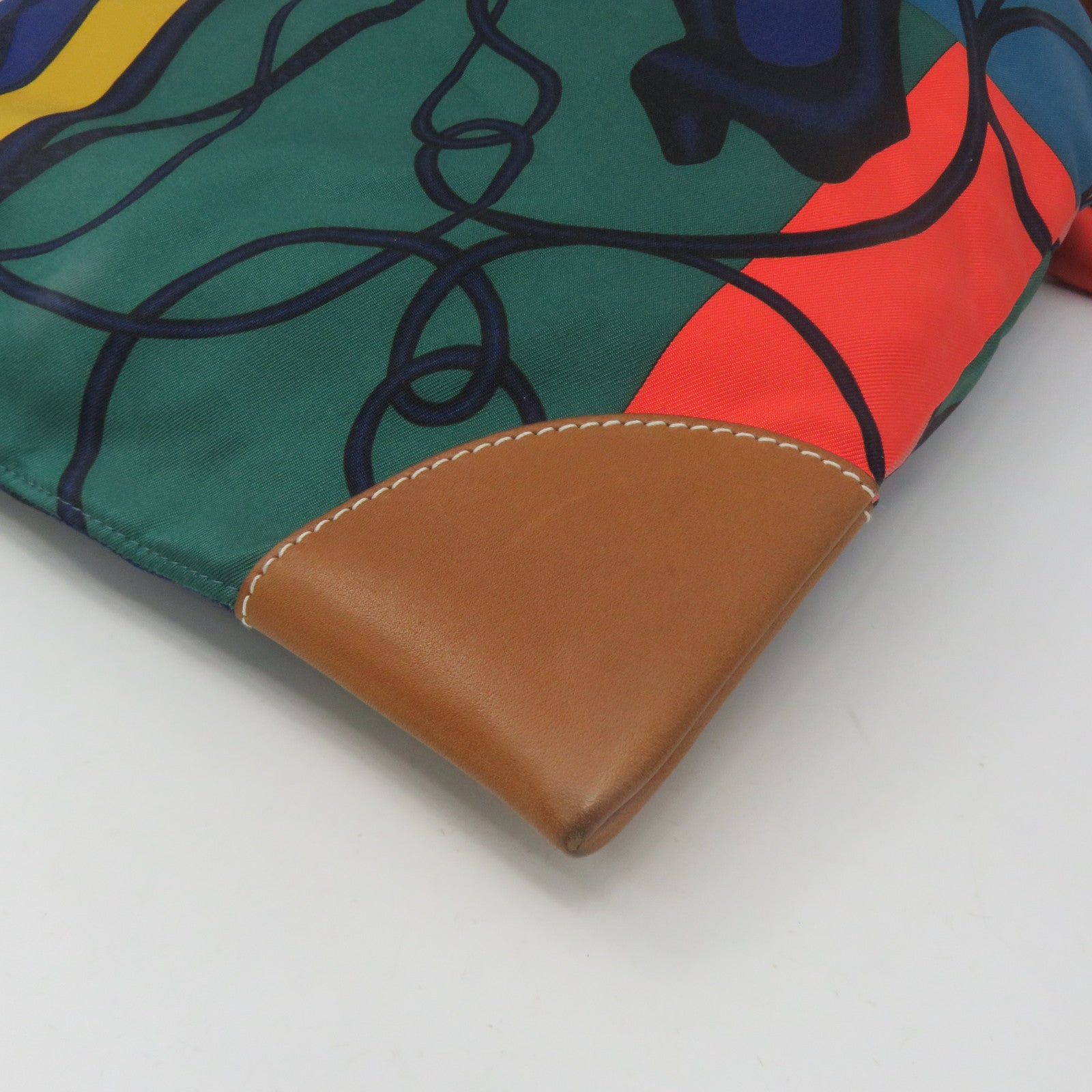 HERMES 【激減優惠】絲質Silk City銀扣肩背袋彩色
