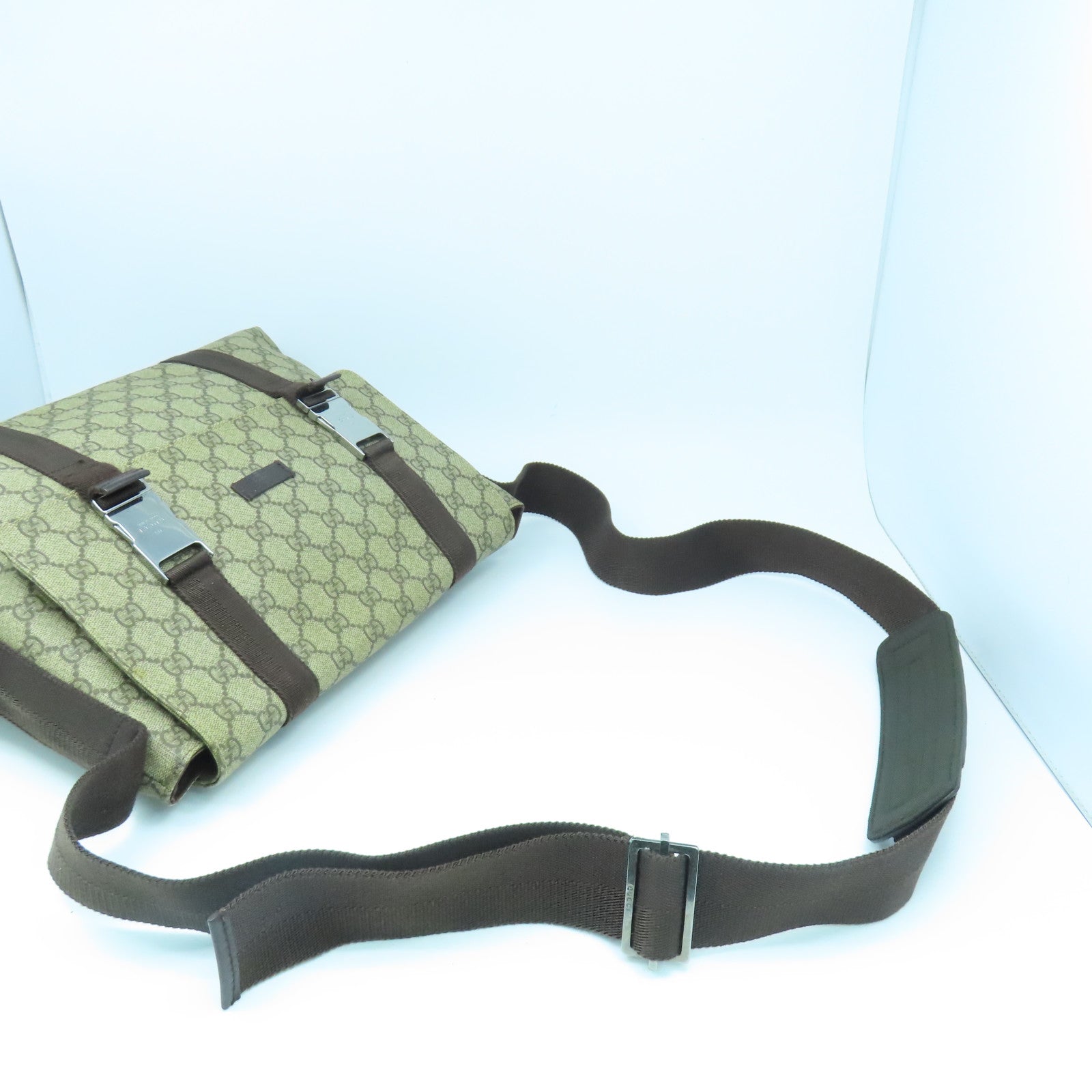 GUCCI 塗層帆布Shoulder Bag銀扣肩背袋棕色
