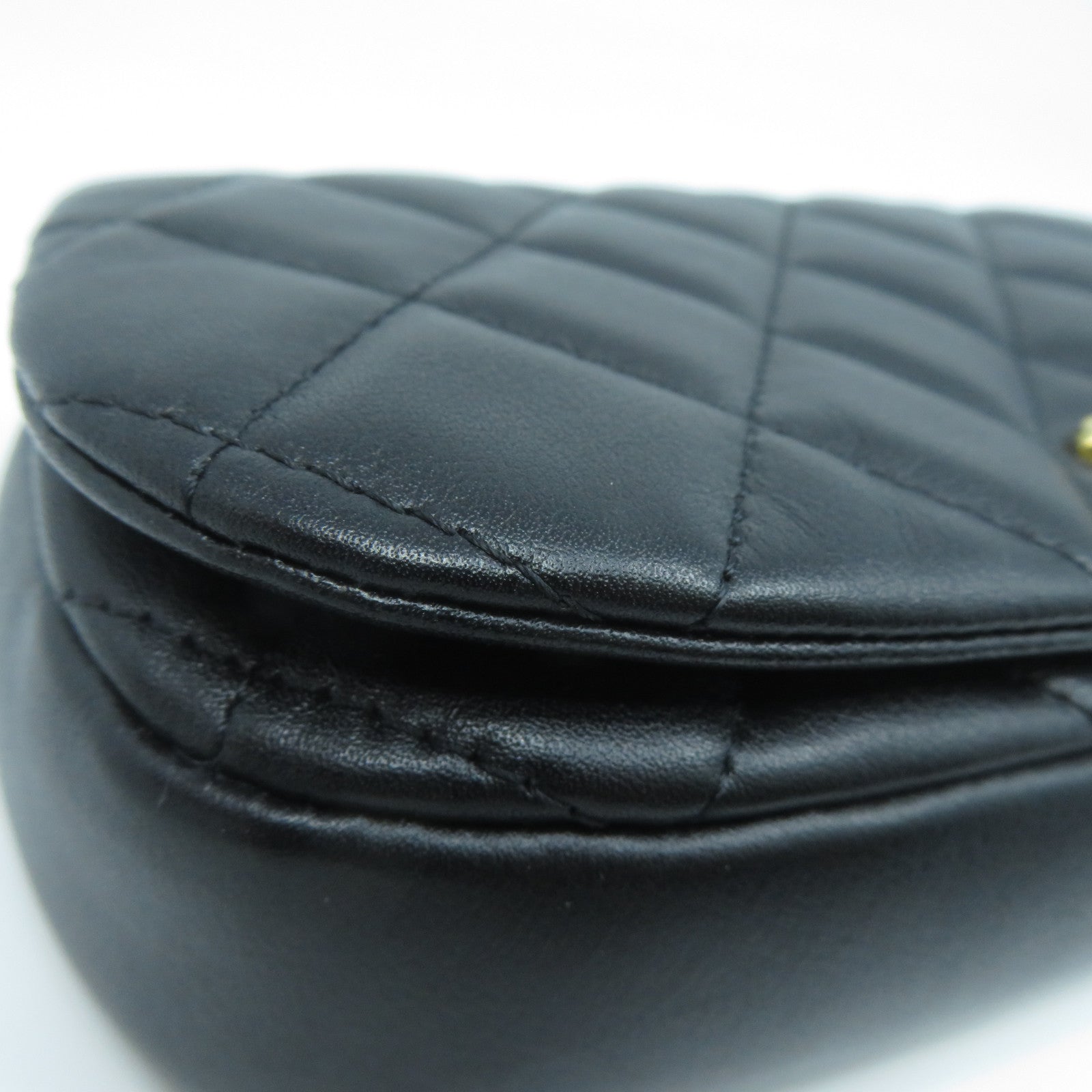 CHANEL 菱格牛皮皮革Clutch with chain金扣鏈帶肩背袋黑色