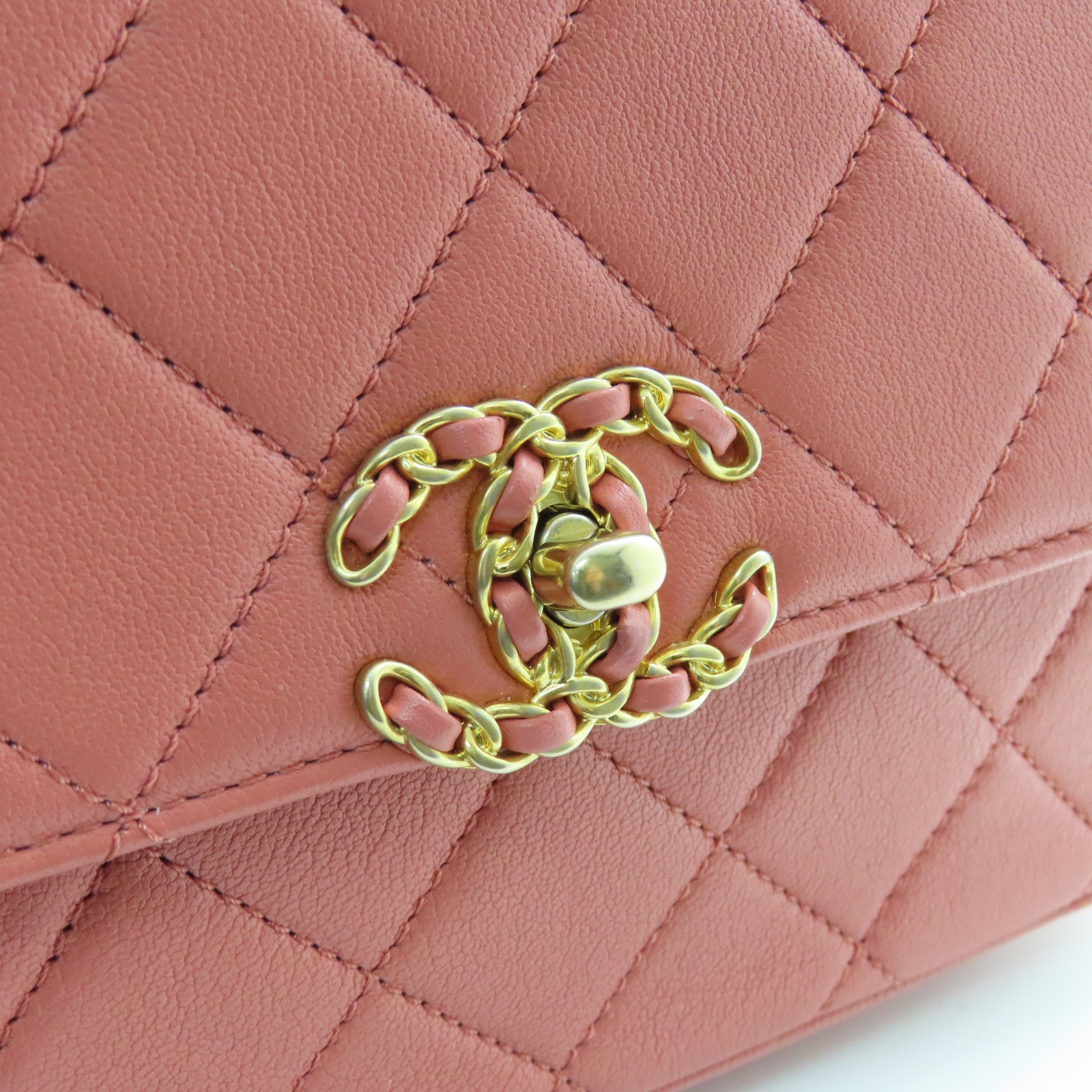 CHANEL 菱格牛皮皮革Chain Shoulder金扣手挽肩背两用袋粉红色