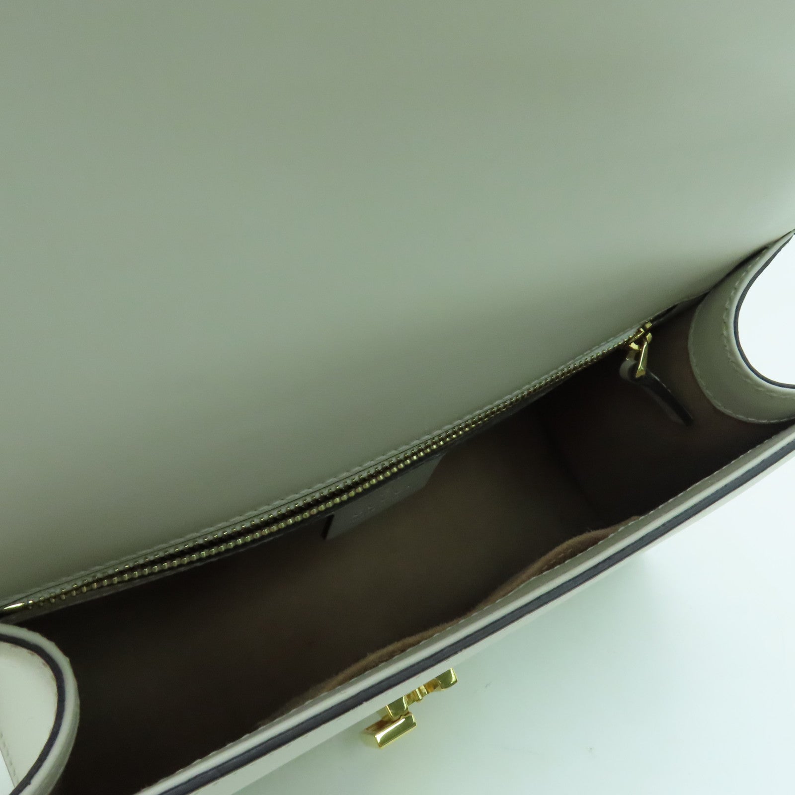 GUCCI 牛皮皮革Sylvie Shoulder Bag金扣肩背袋白色