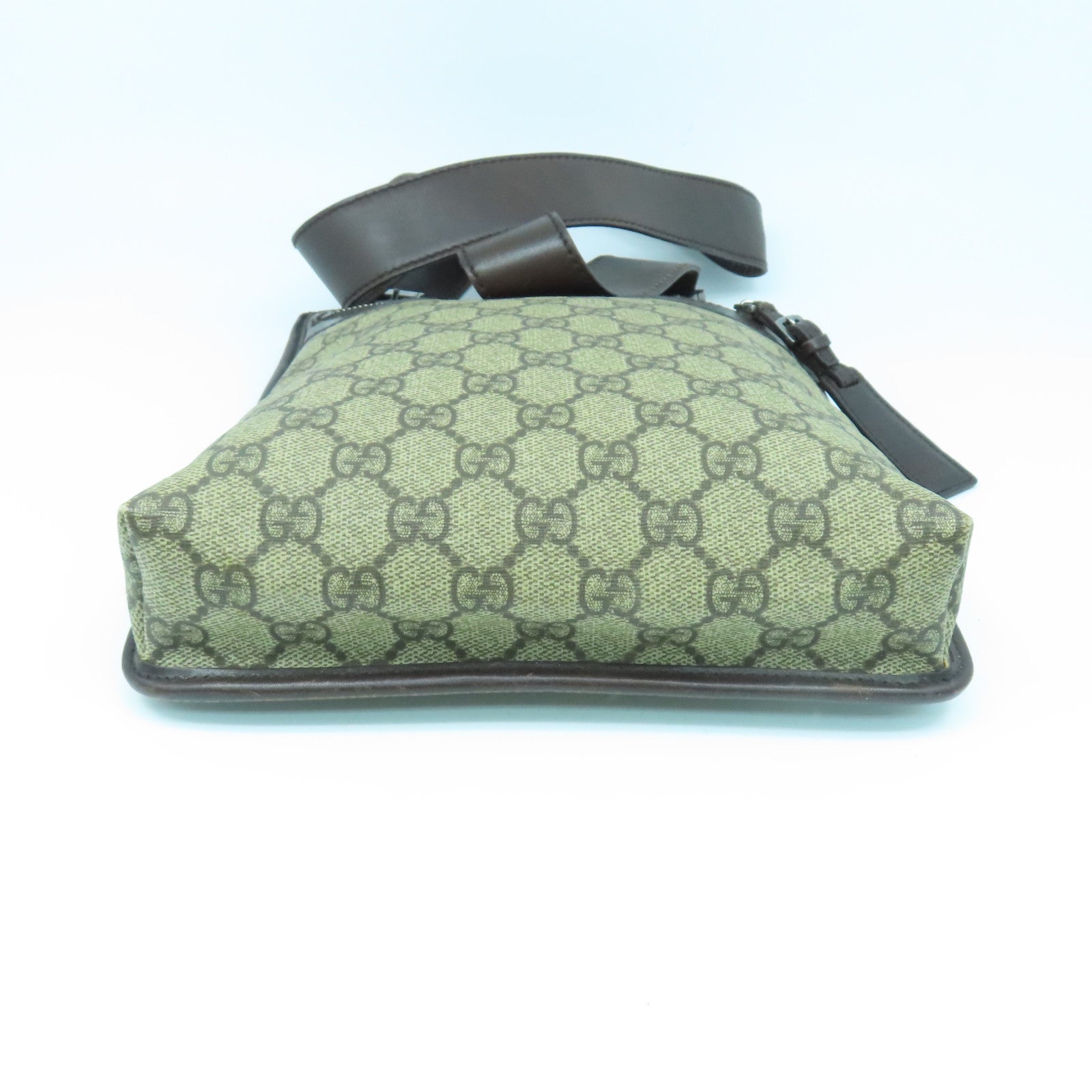 GUCCI 塗層帆布Shoulder Bag銀扣肩背袋棕色