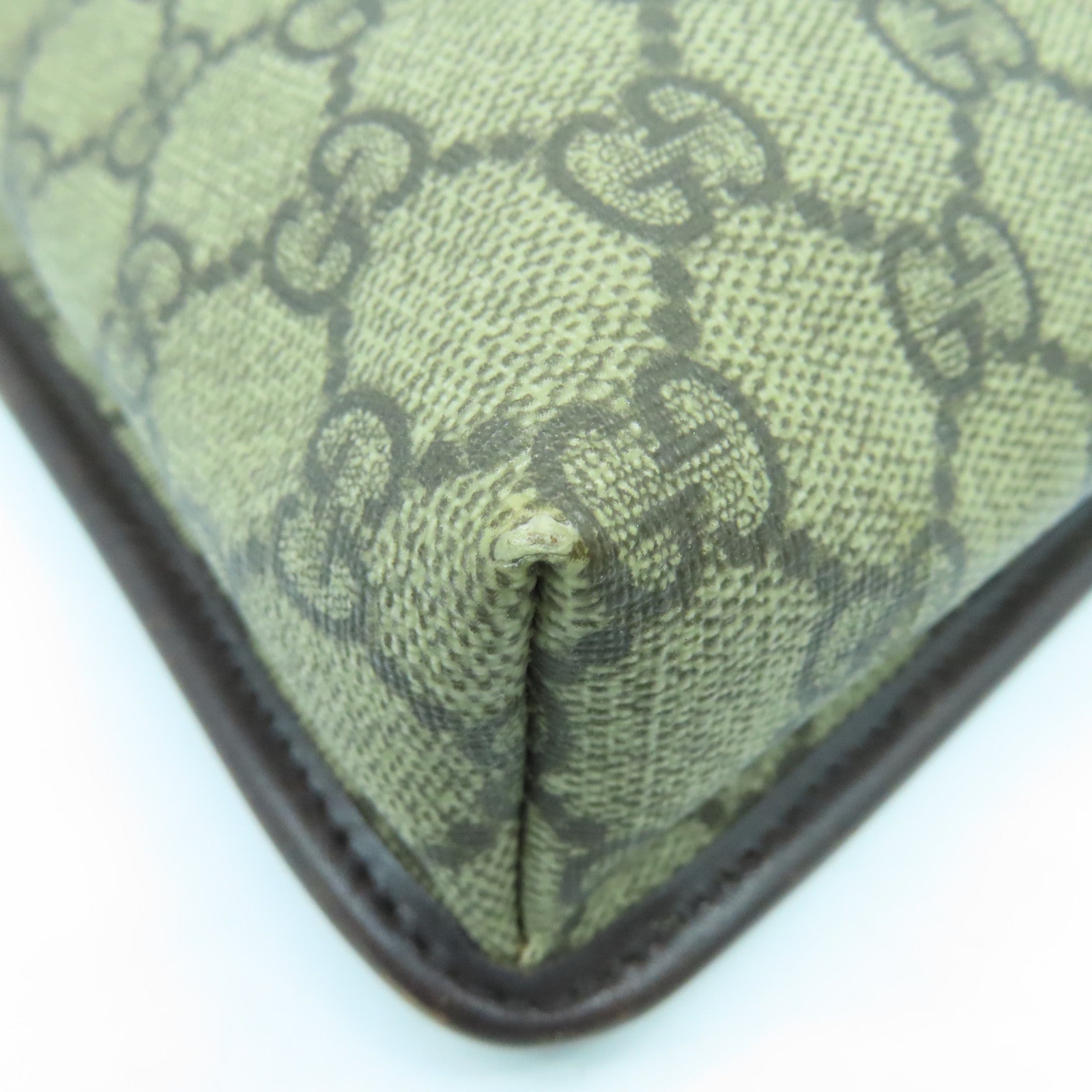 GUCCI 塗層帆布Shoulder Bag銀扣肩背袋棕色