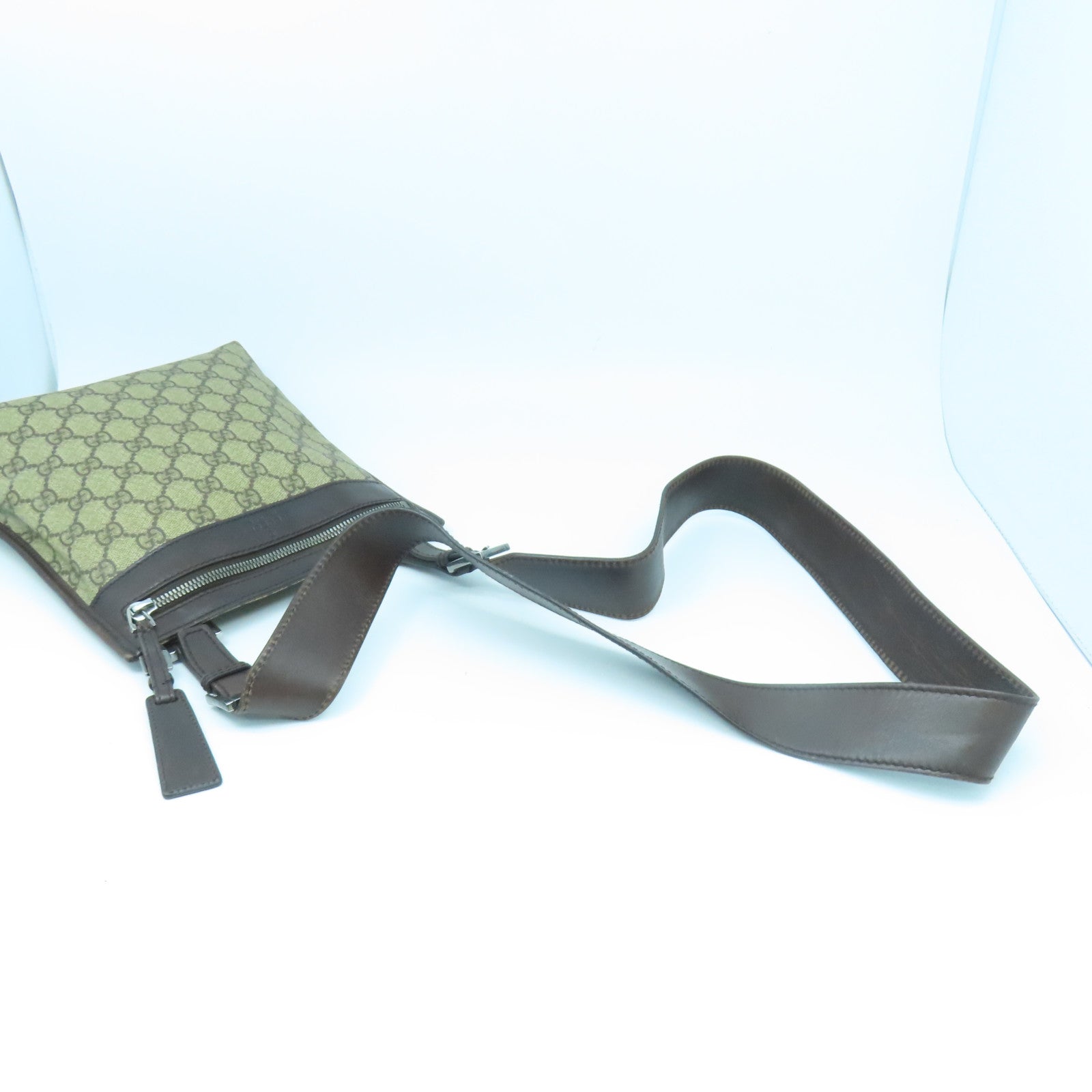GUCCI 塗層帆布Shoulder Bag銀扣肩背袋棕色