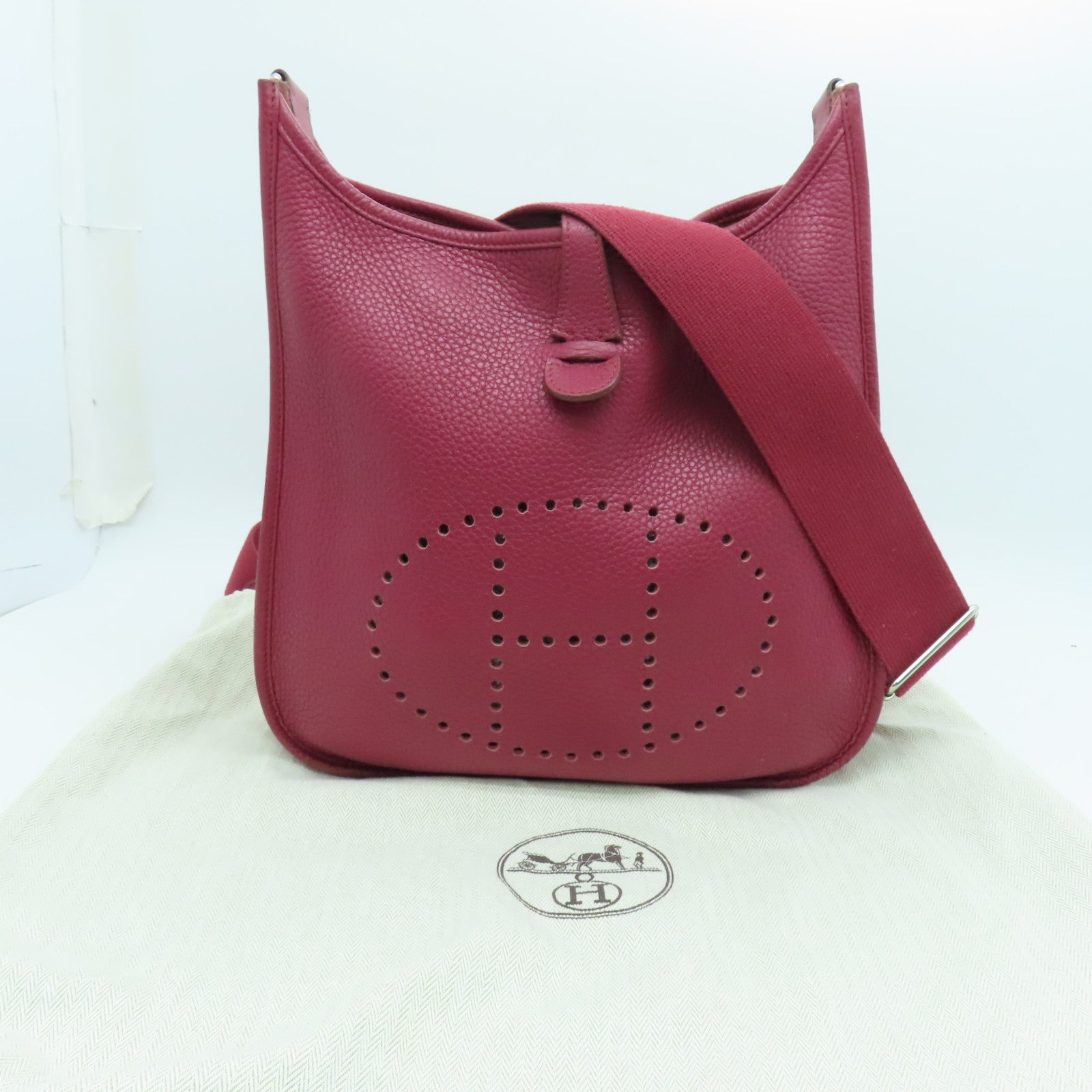 HERMES Clemence皮革Evelyne PM银扣肩背袋红色