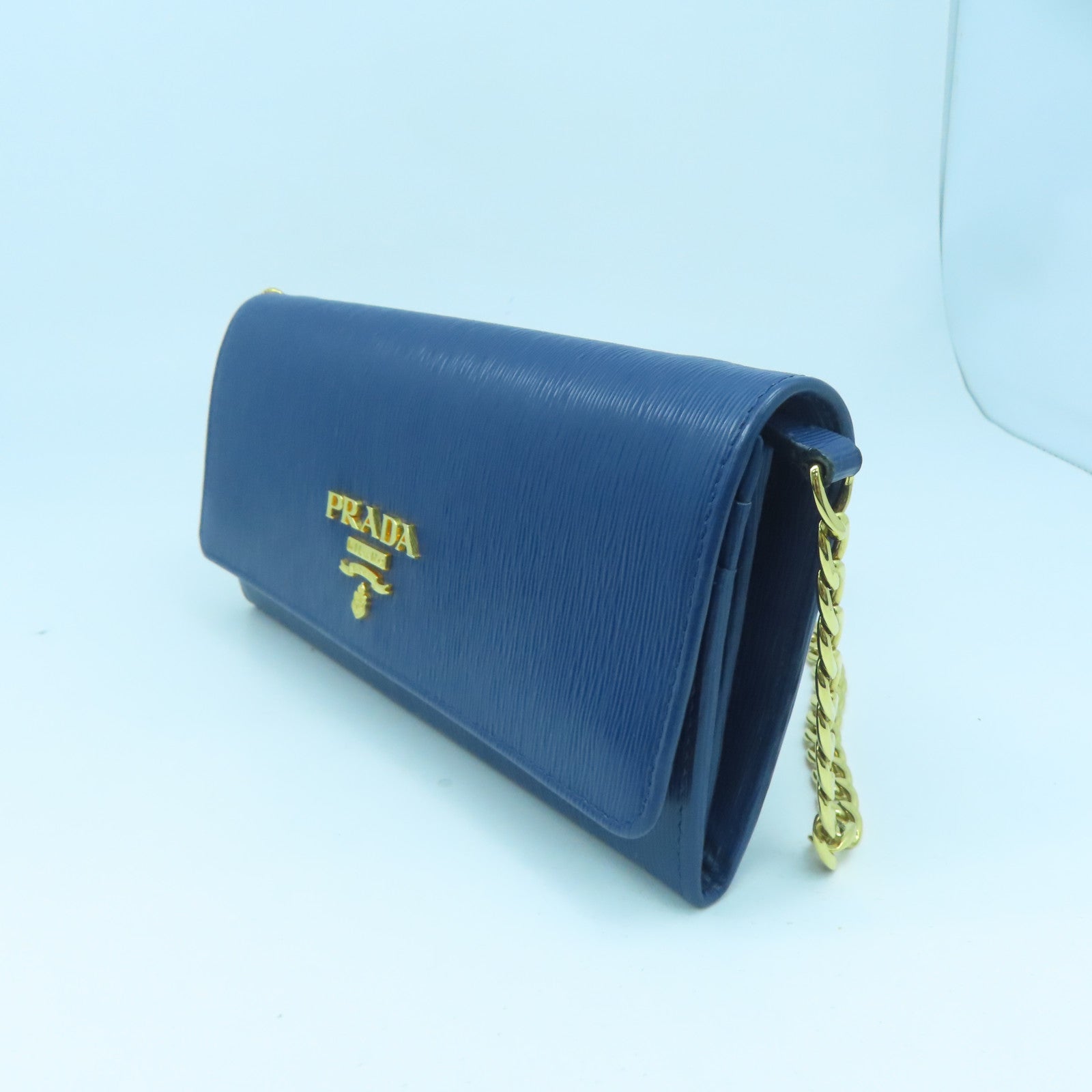 PRADA Saffiano皮革Wallet On Chain金扣鏈帶肩背袋藍色