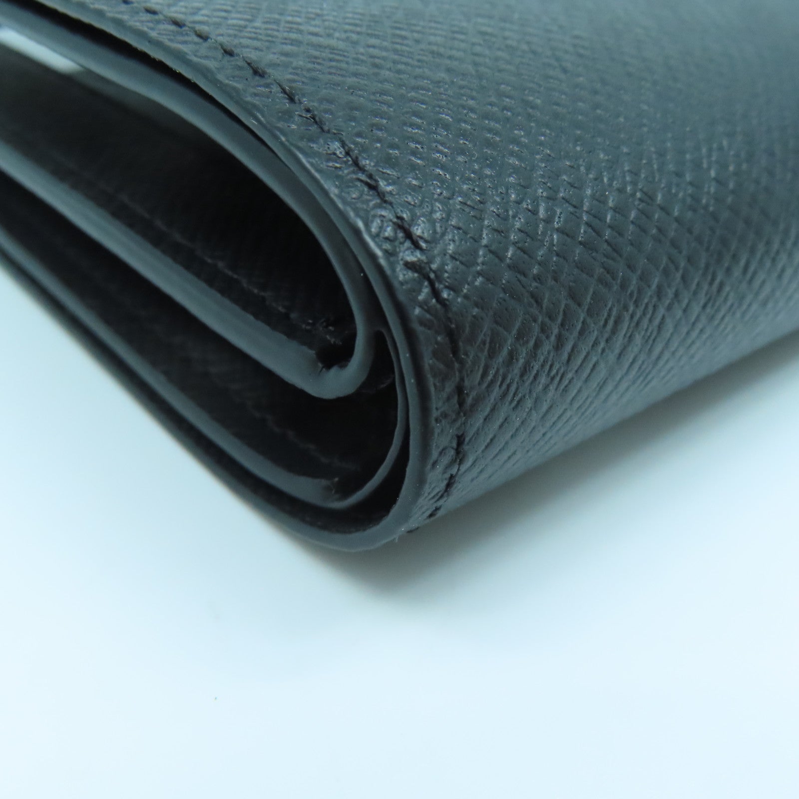 LOUIS VUITTON Taiga Amerigo Wallet银扣钱包黑色