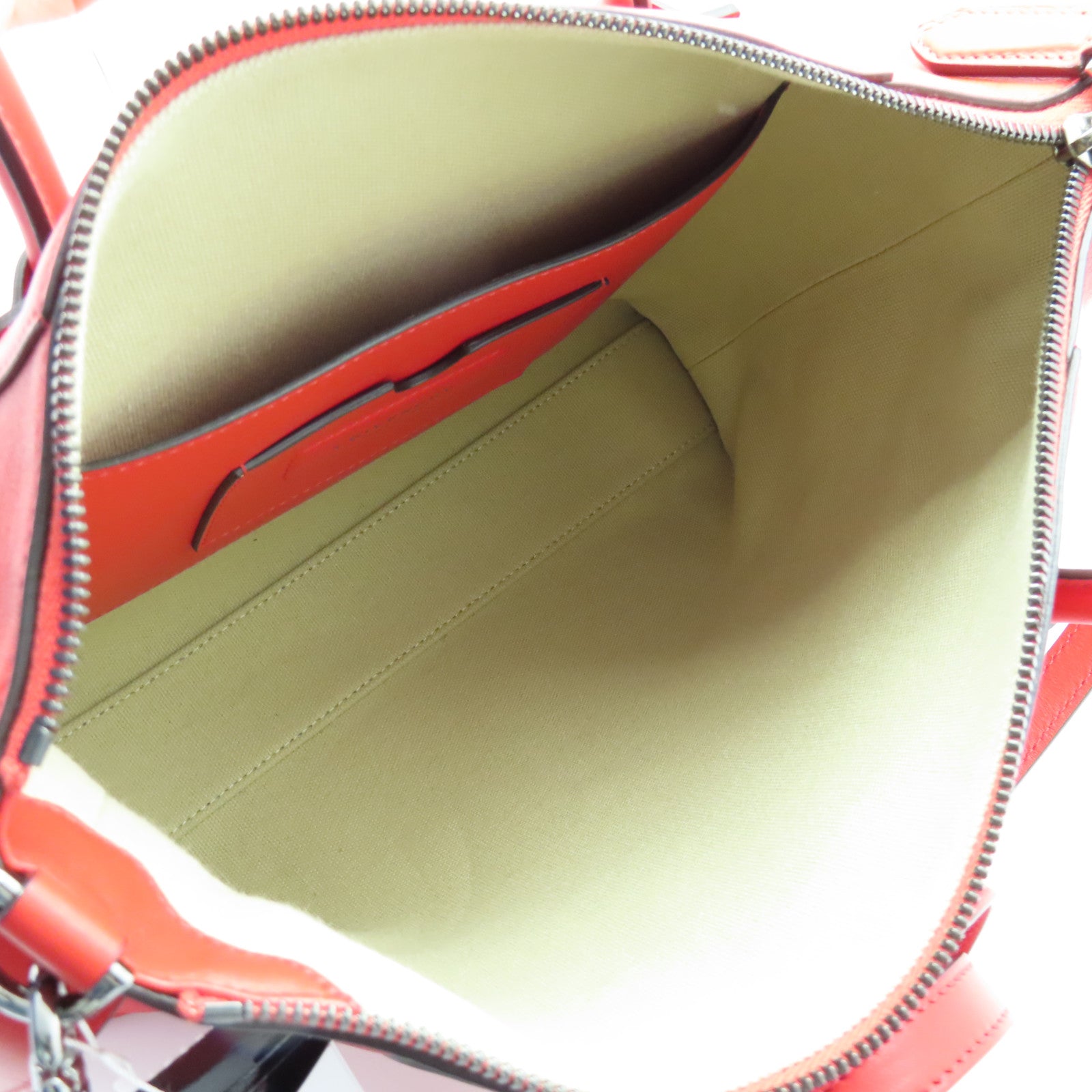 GIVENCHY 牛皮皮革2way Shoulder Bag银扣手挽肩背两用袋红色