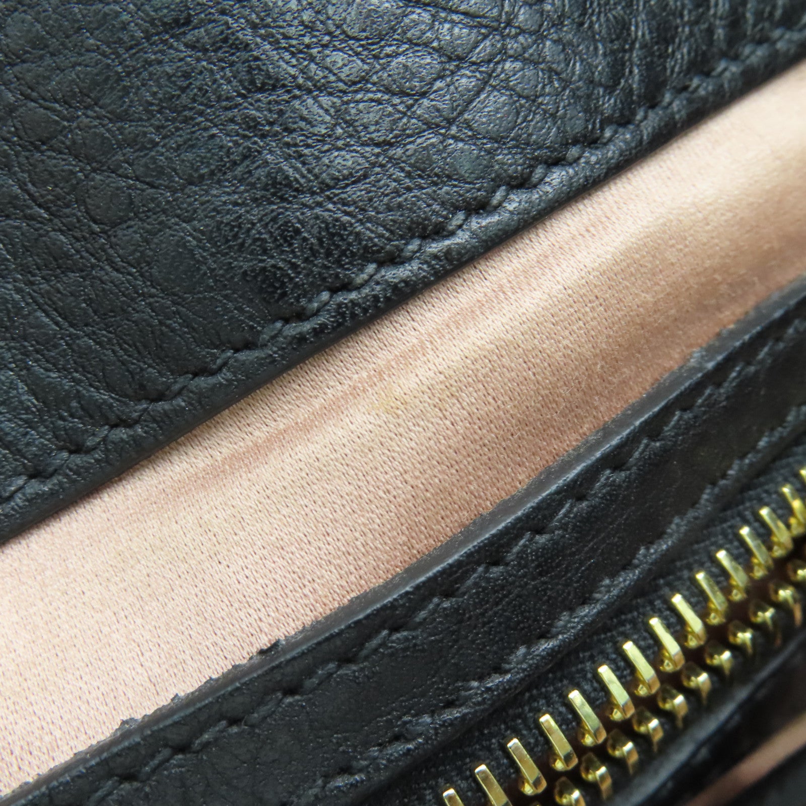 Miu Miu 牛皮皮革2 Way Shoulder Bag金扣手挽肩背两用袋黑色