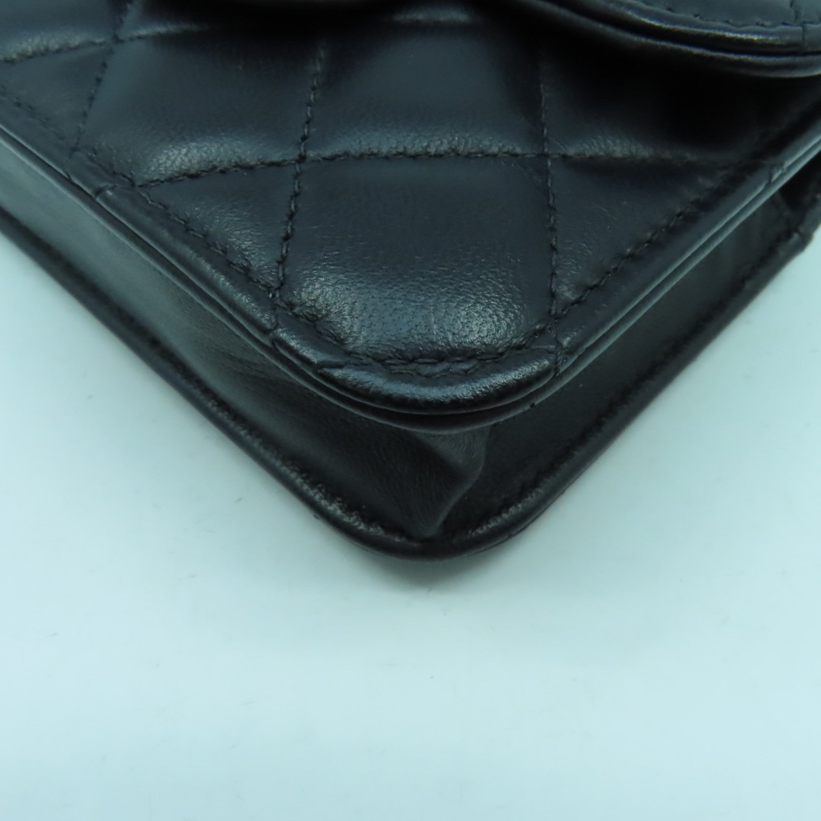 CHANEL 菱格羊皮皮革Chain Shoulder金扣鏈帶肩背袋黑色