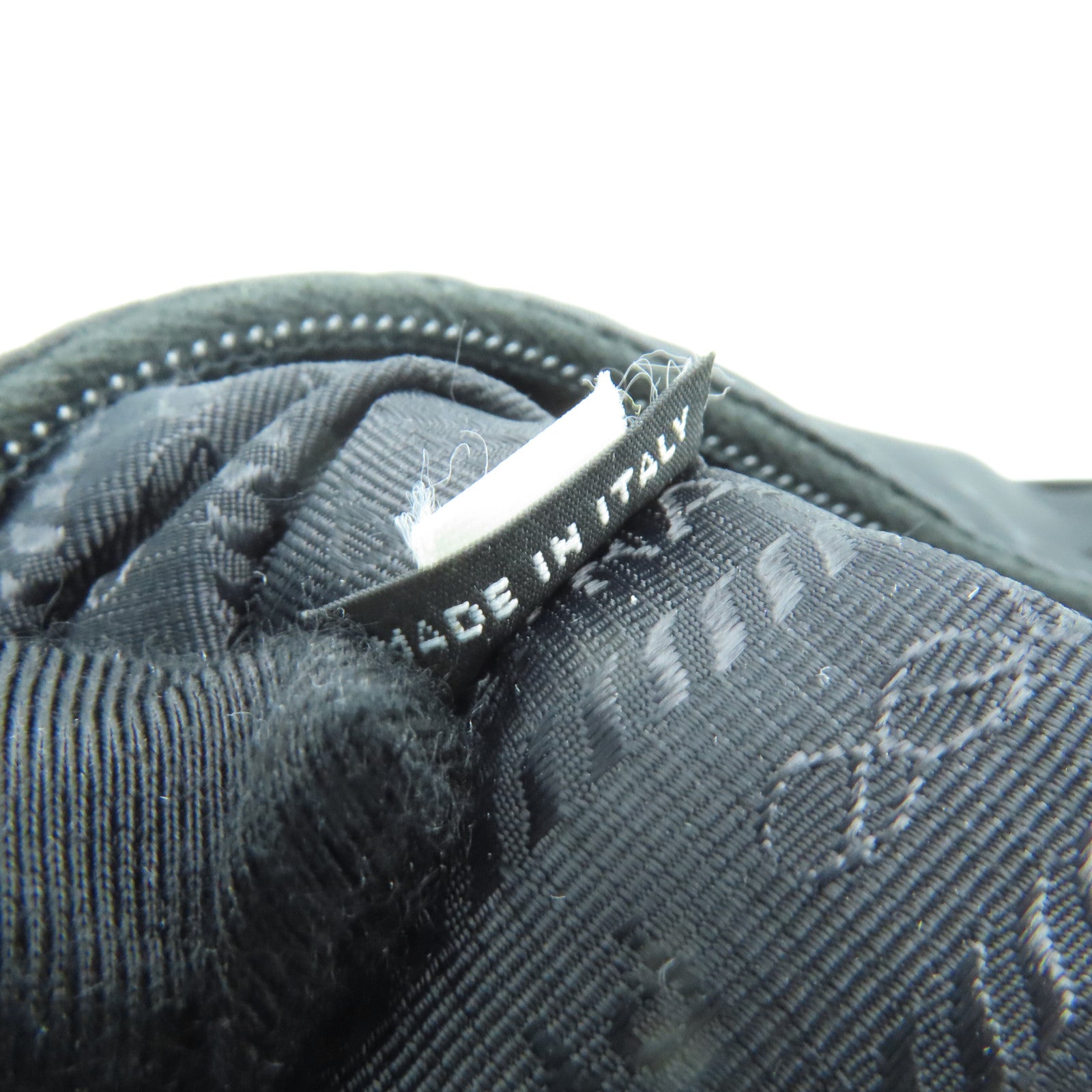 PRADA 尼龍Hobo Bag銀扣肩背袋黑色
