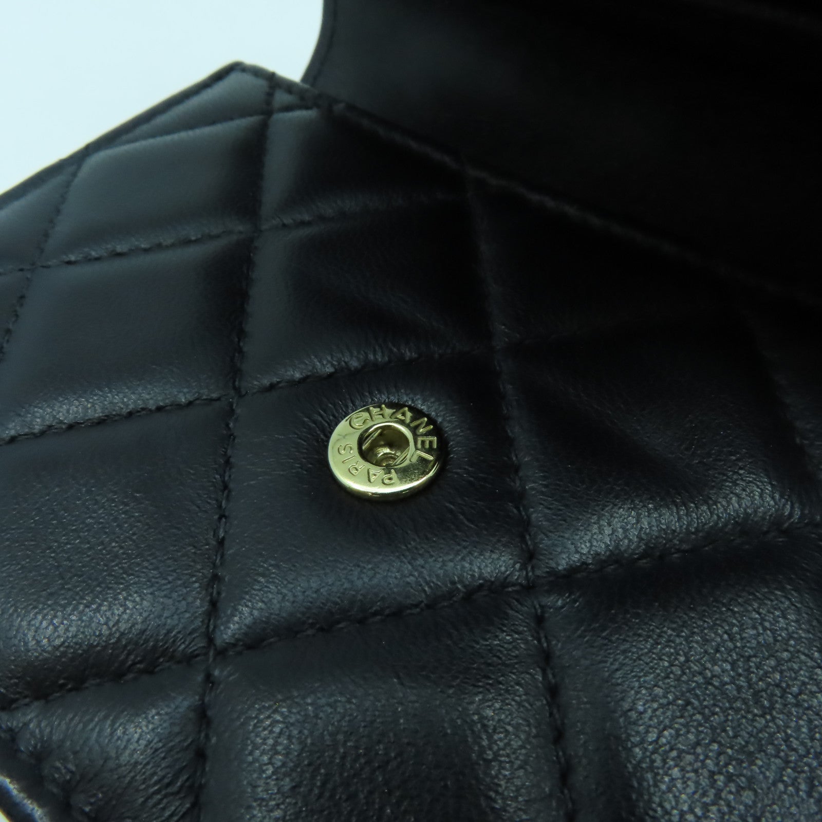 CHANEL 菱格羊皮皮革Chain Shoulder金扣鏈帶肩背袋黑色
