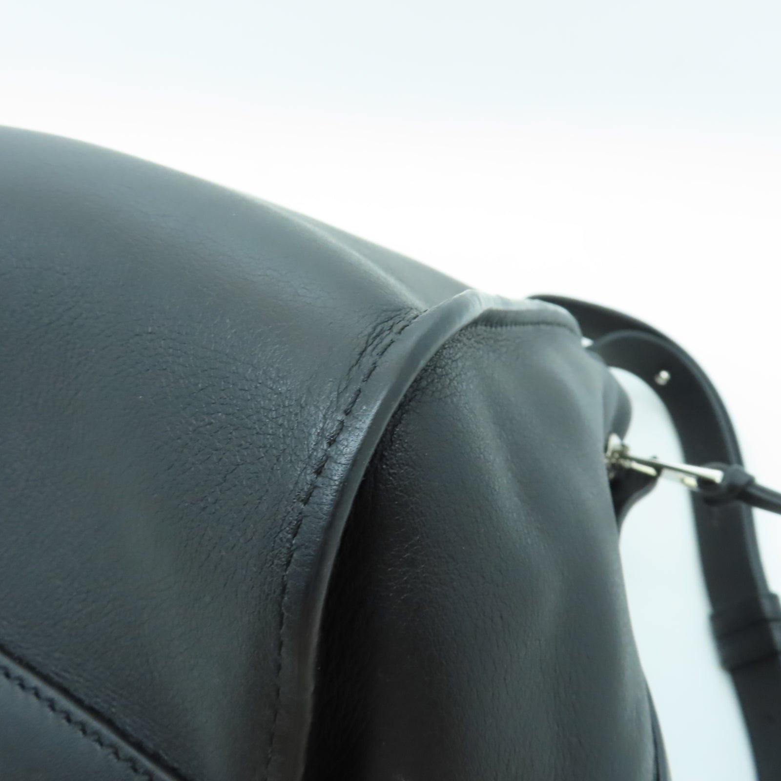 LOEWE 牛皮皮革Hammock Small銀扣肩背袋黑色