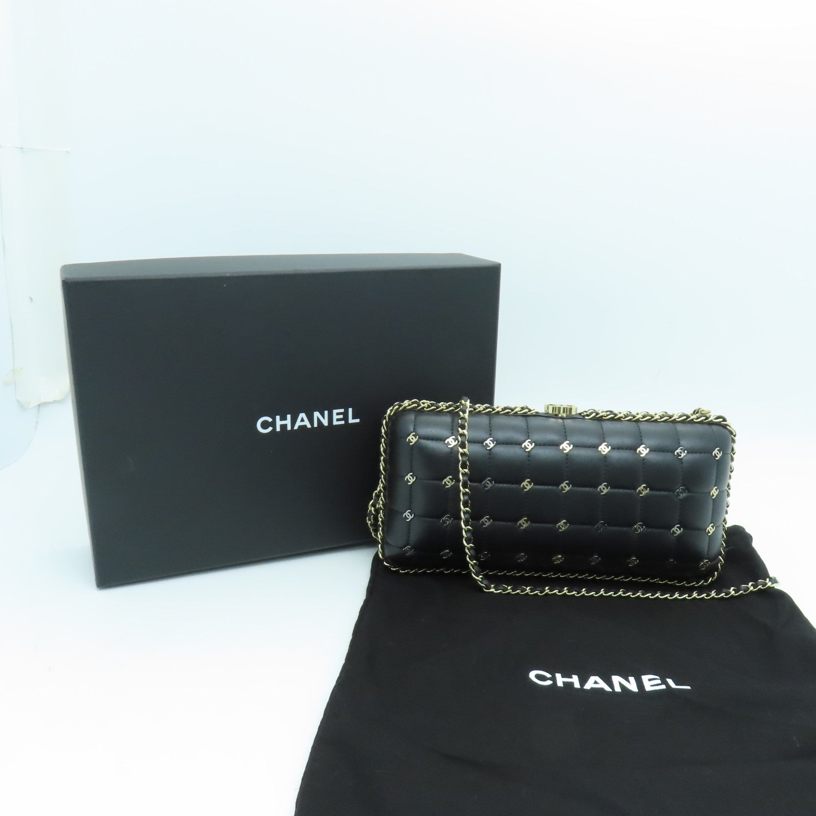 CHANEL Cowhide Leather Chanel Metal CC Clutch Gold Buckle Chain Strap Shoulder Bag Black