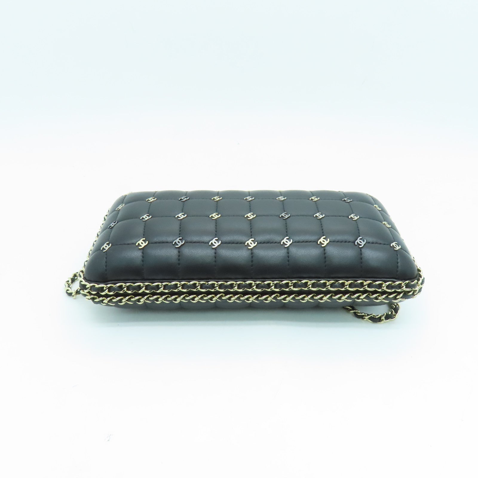 CHANEL Cowhide Leather Chanel Metal CC Clutch Gold Buckle Chain Strap Shoulder Bag Black