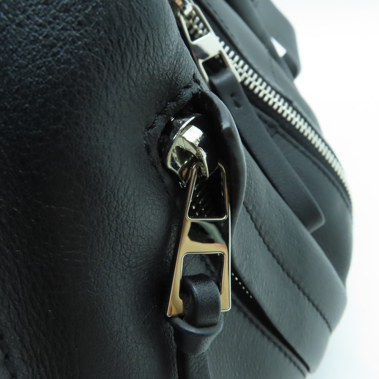 LOEWE 牛皮皮革Hammock Small銀扣肩背袋黑色