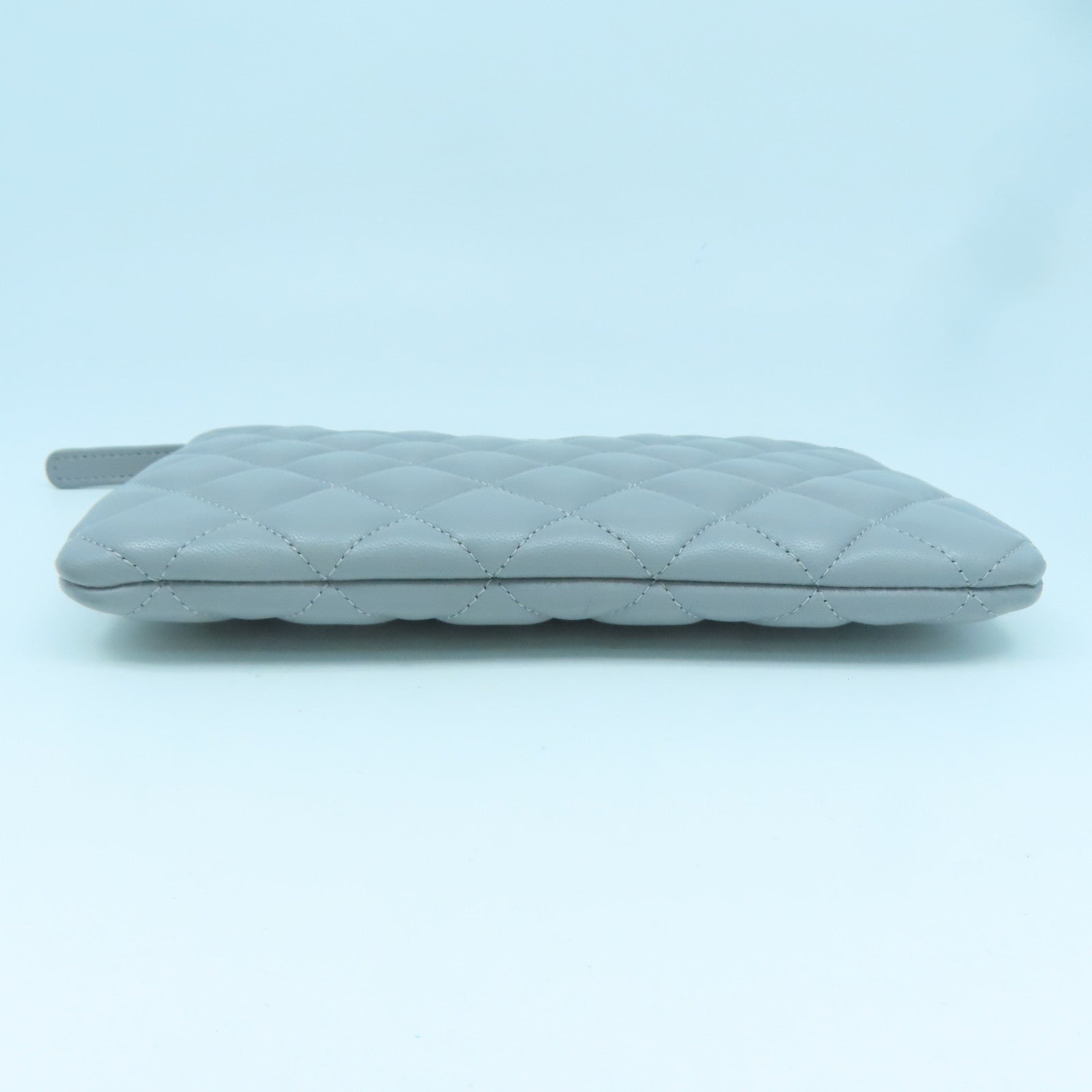 CHANEL 菱格羊皮皮革Pouch銀扣小袋灰色